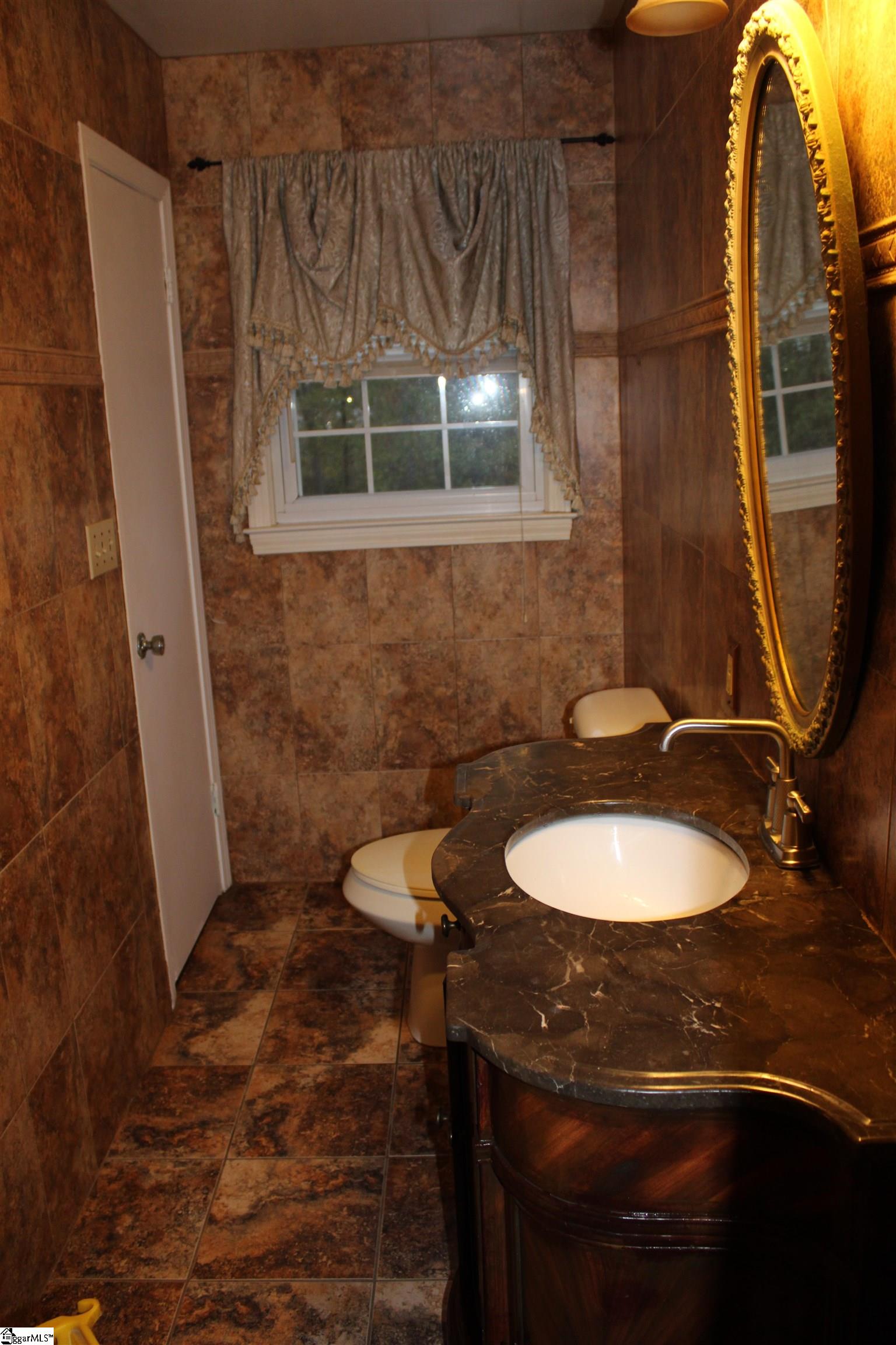 427 Fairhaven Drive Taylors, SC 29687