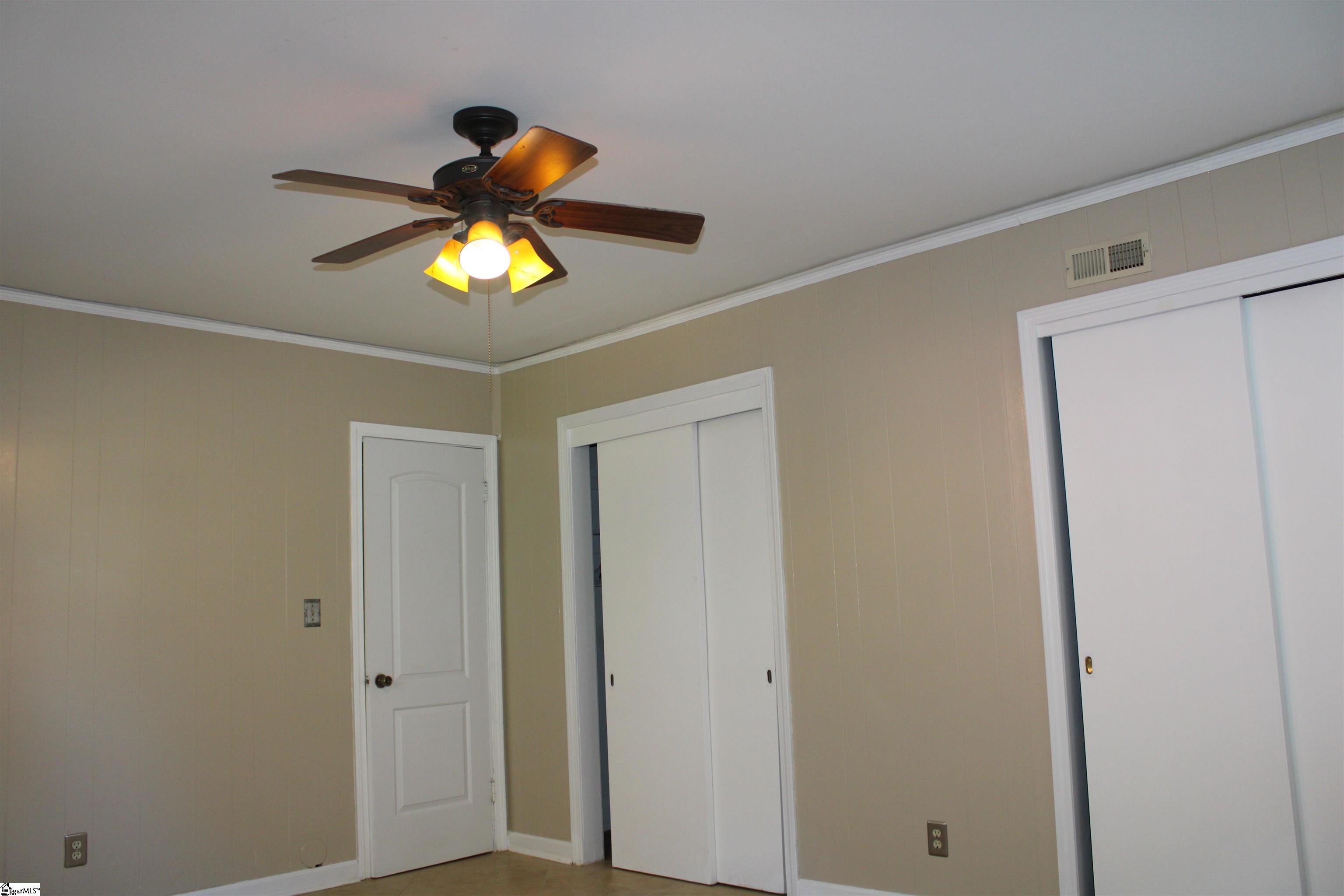 427 Fairhaven Drive Taylors, SC 29687