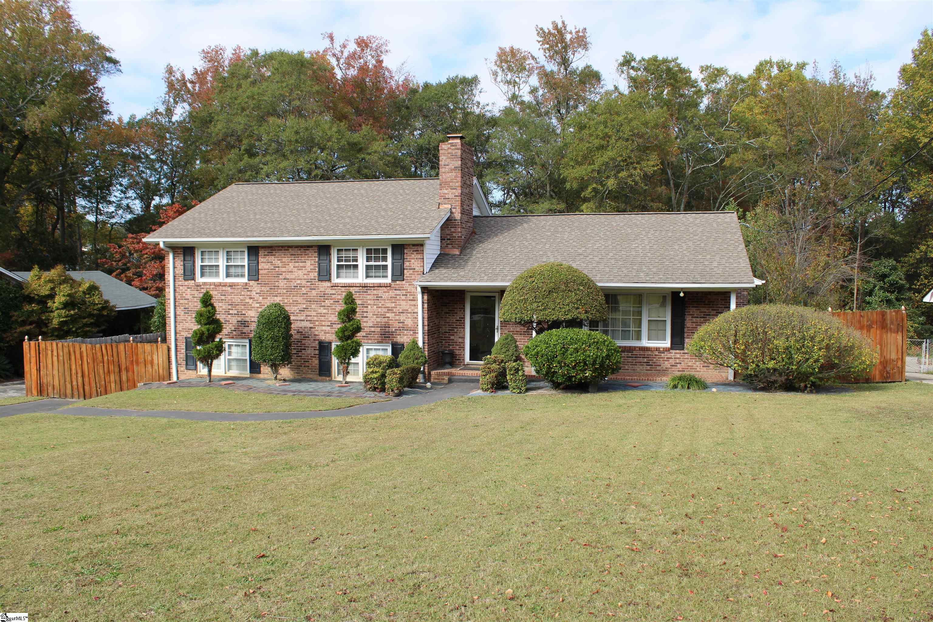 427 Fairhaven Drive Taylors, SC 29687