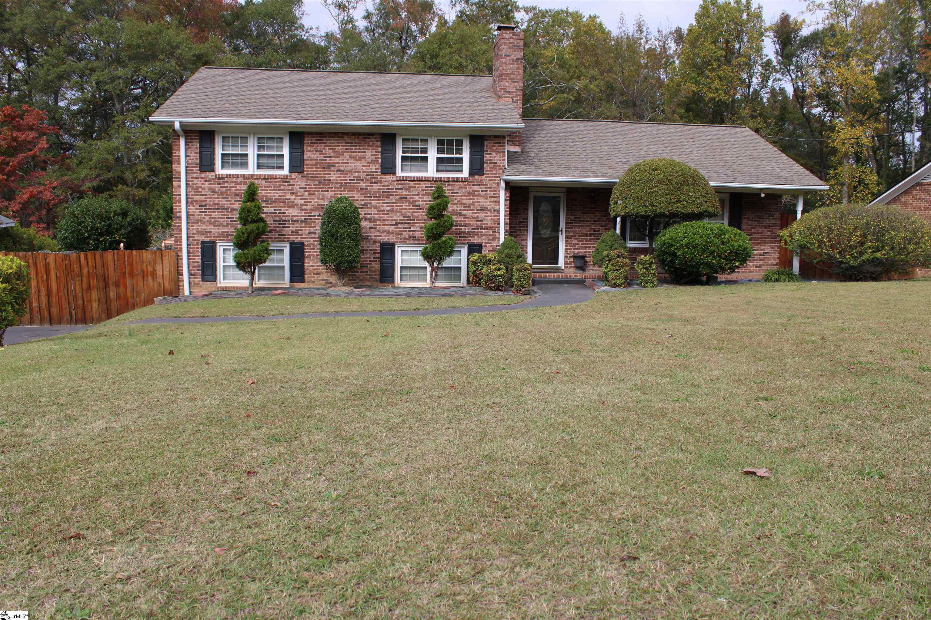 427 Fairhaven Drive Taylors, SC 29687