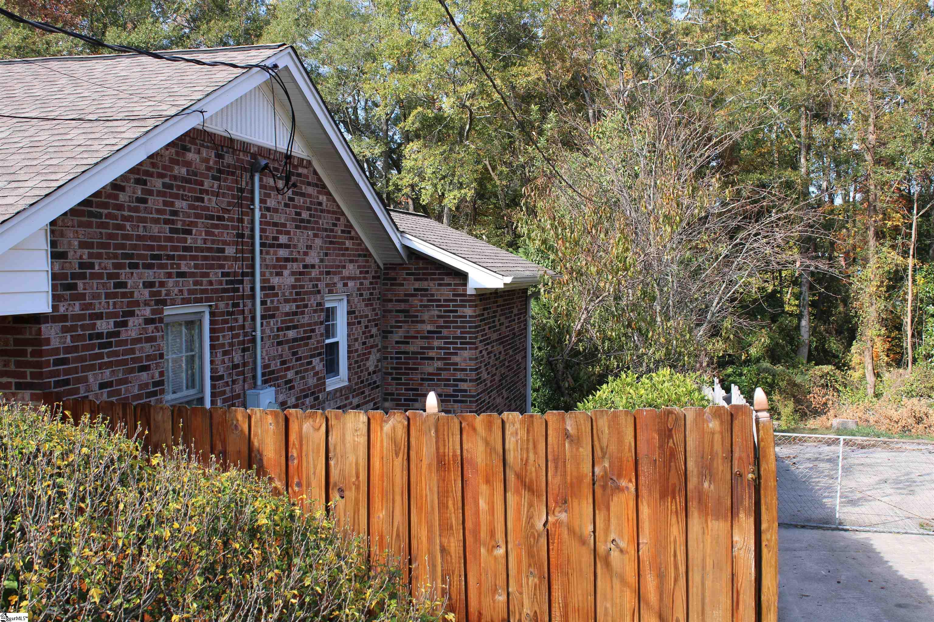 427 Fairhaven Drive Taylors, SC 29687