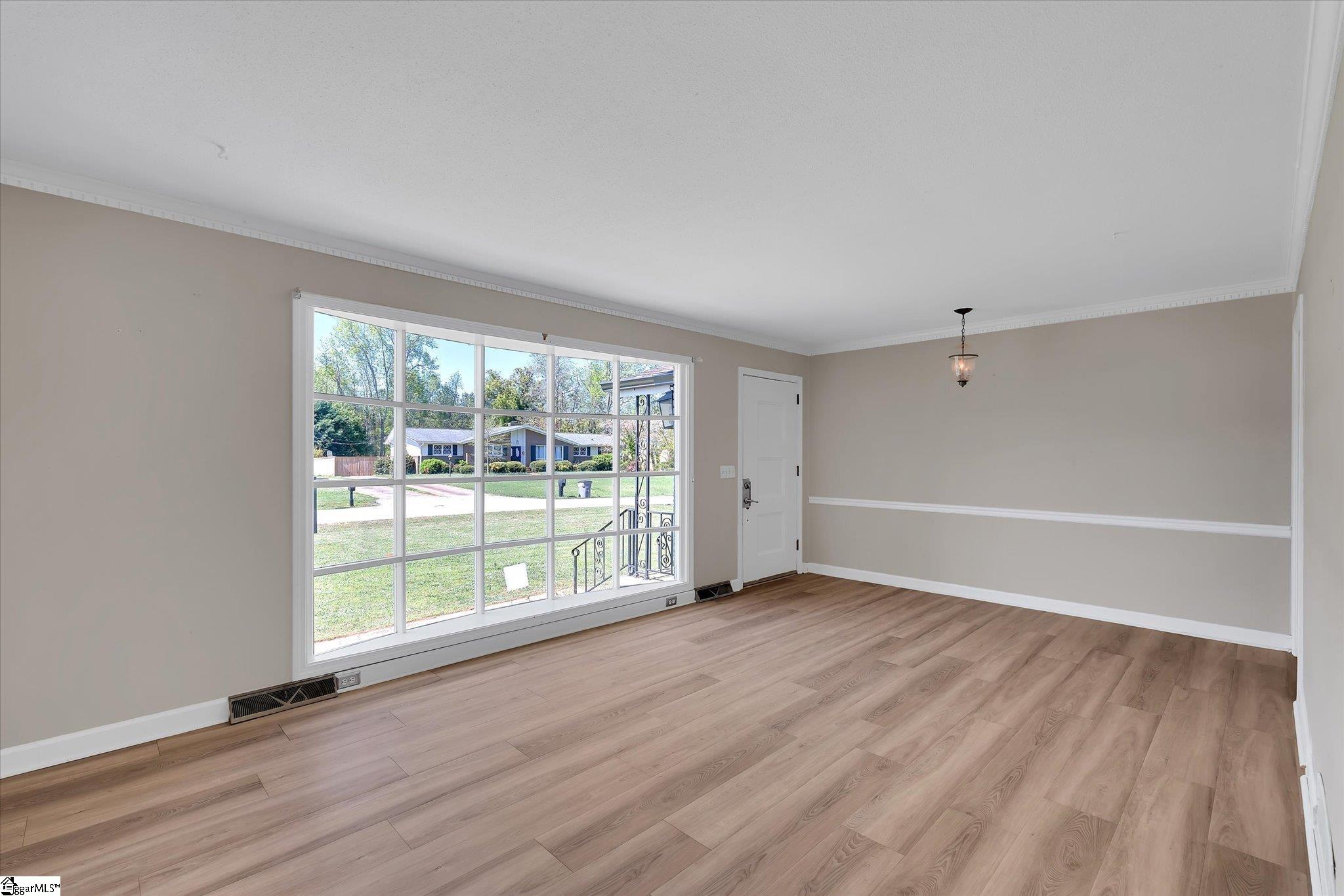 11 Eastcliffe Way Greenville, SC 29611