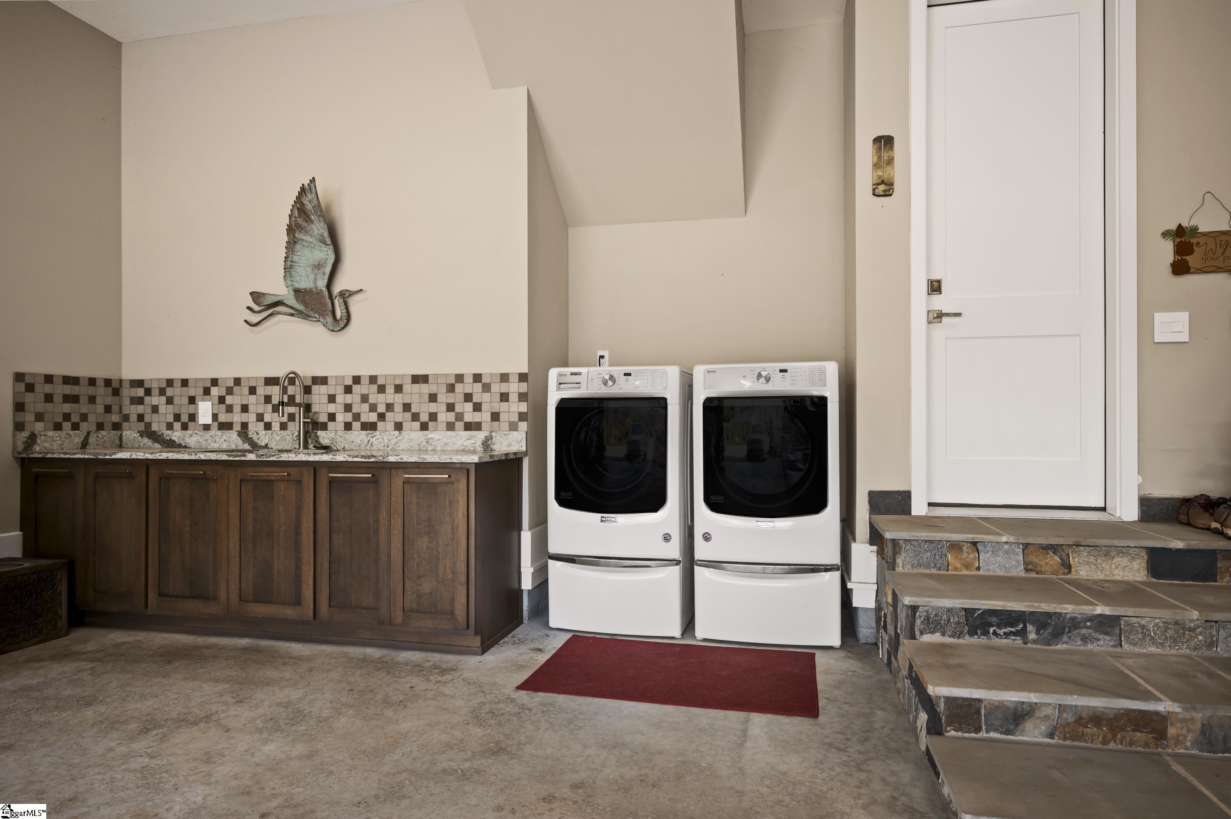 984 Mapleton Lane Columbus, NC 28722-0138