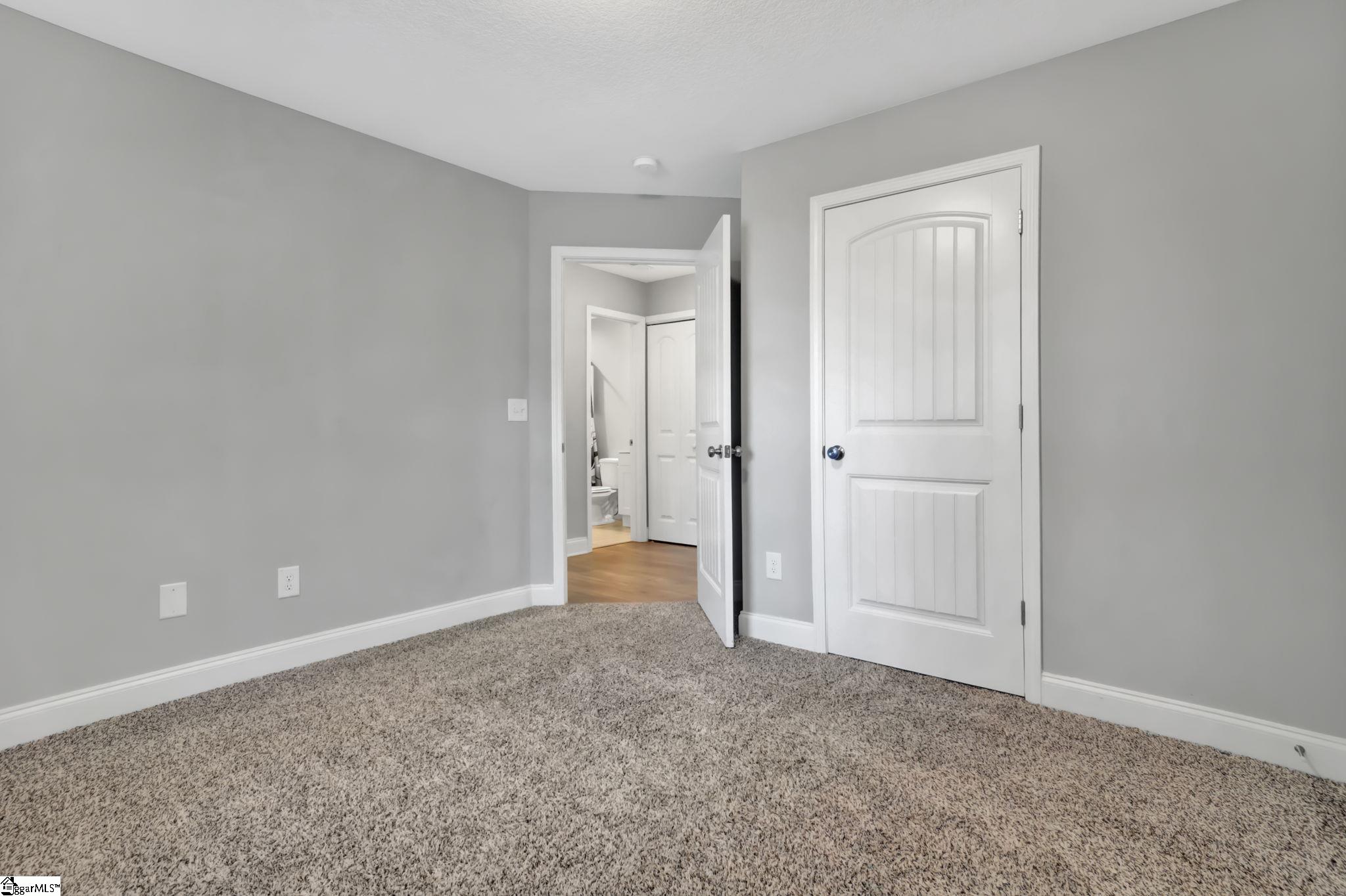 9 Willow Pines Court Spartanburg, SC 29303