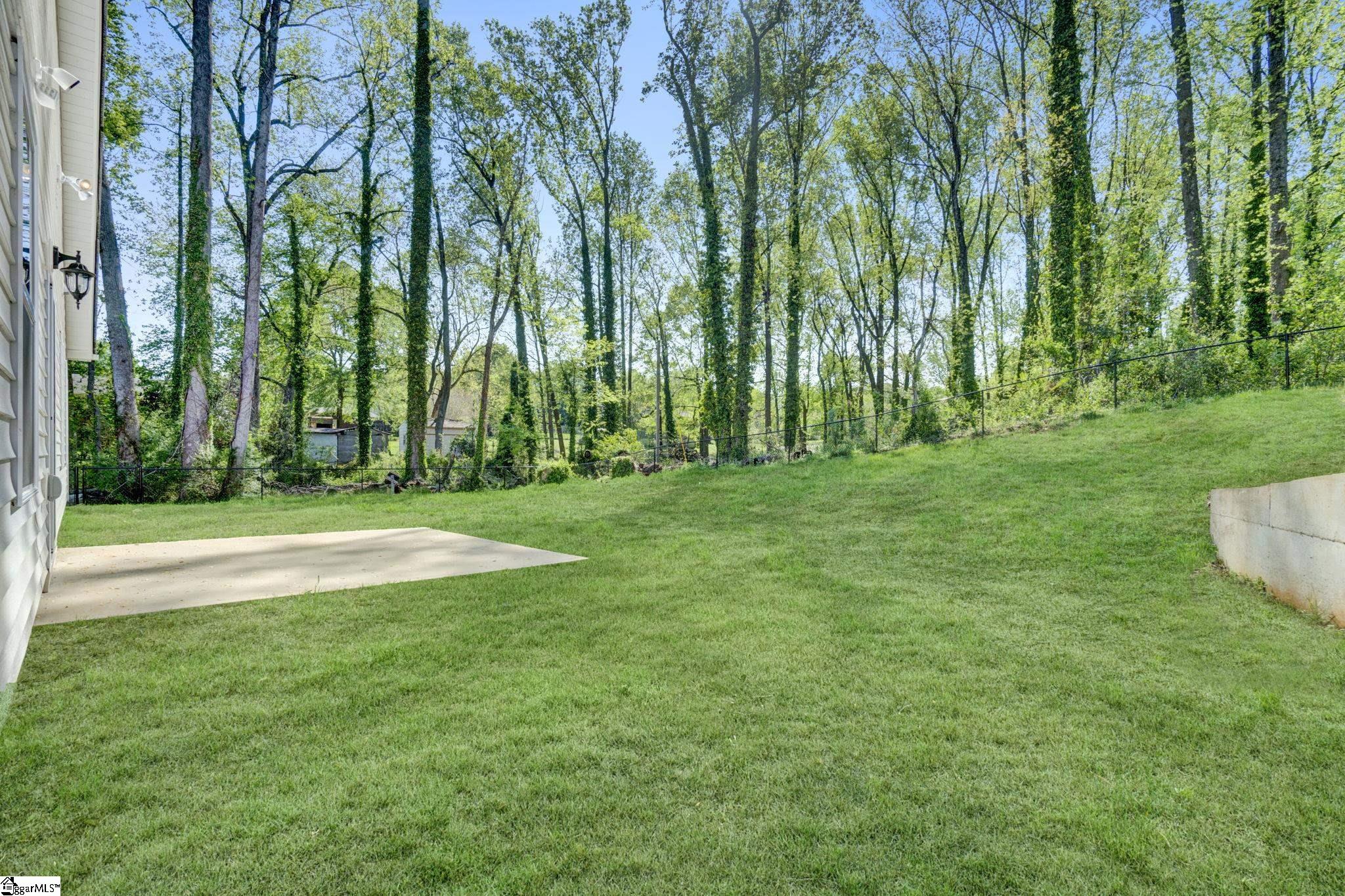 9 Willow Pines Court Spartanburg, SC 29303