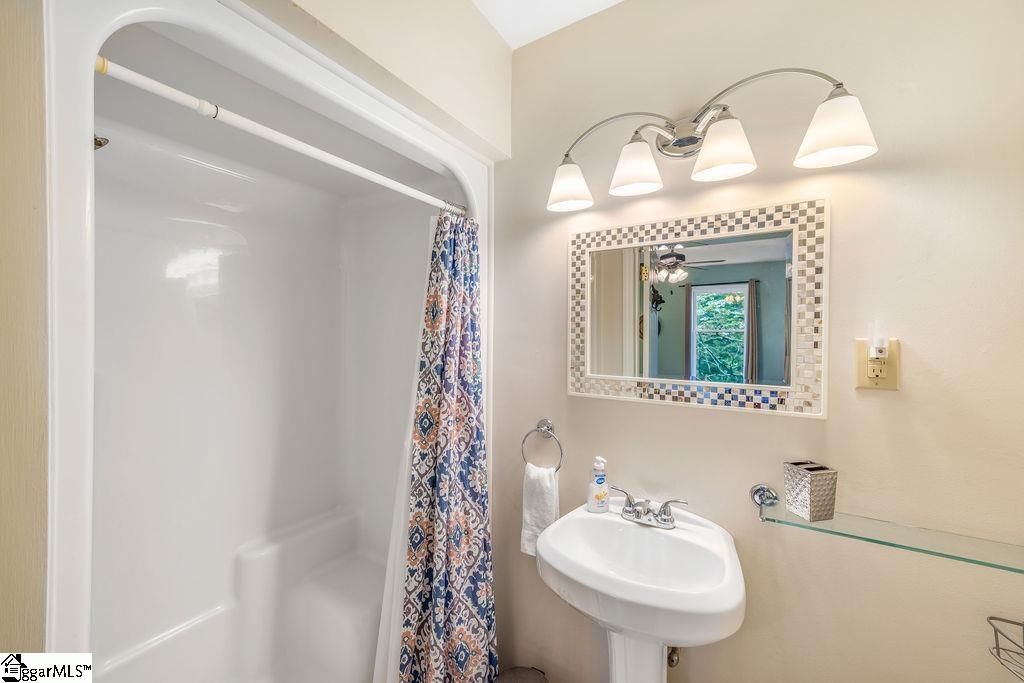 51 Embury Street Tryon, NC 28782