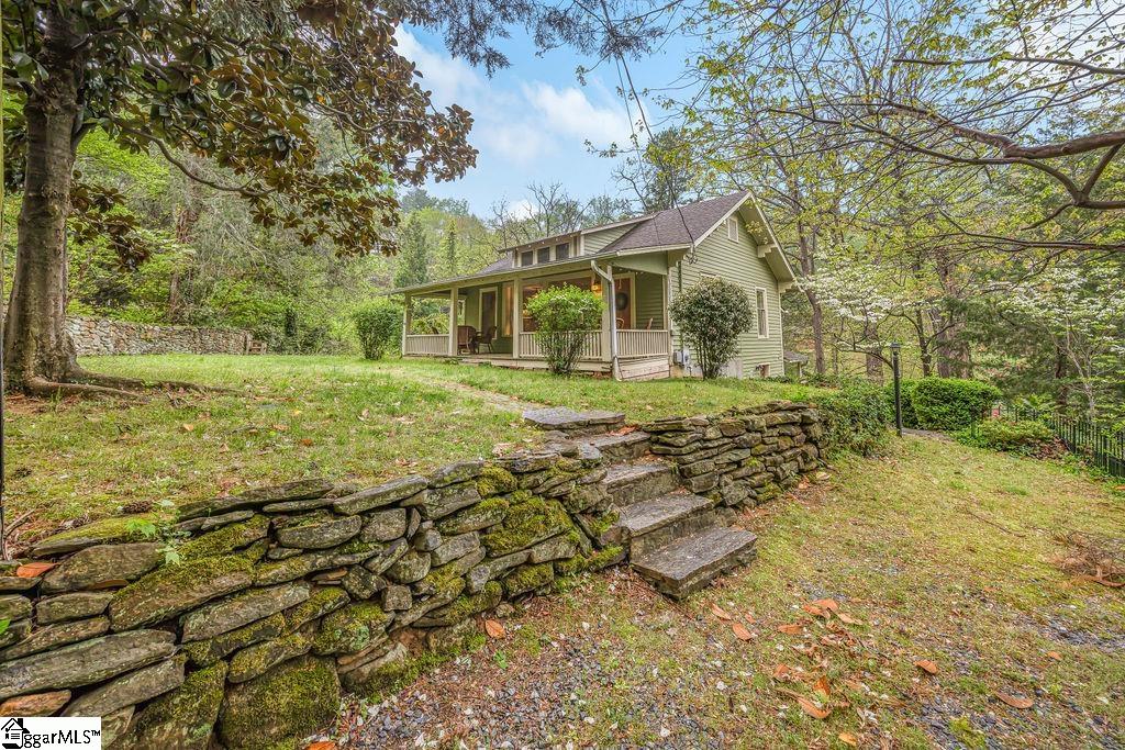 51 Embury Street Tryon, NC 28782