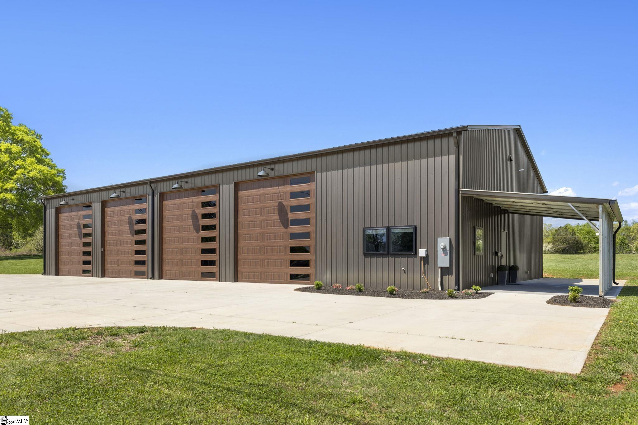 Homes for sale in Greer, SC | 2132 Edwards Lake Rd, Greer, SC 29651 | MLS# 1553886