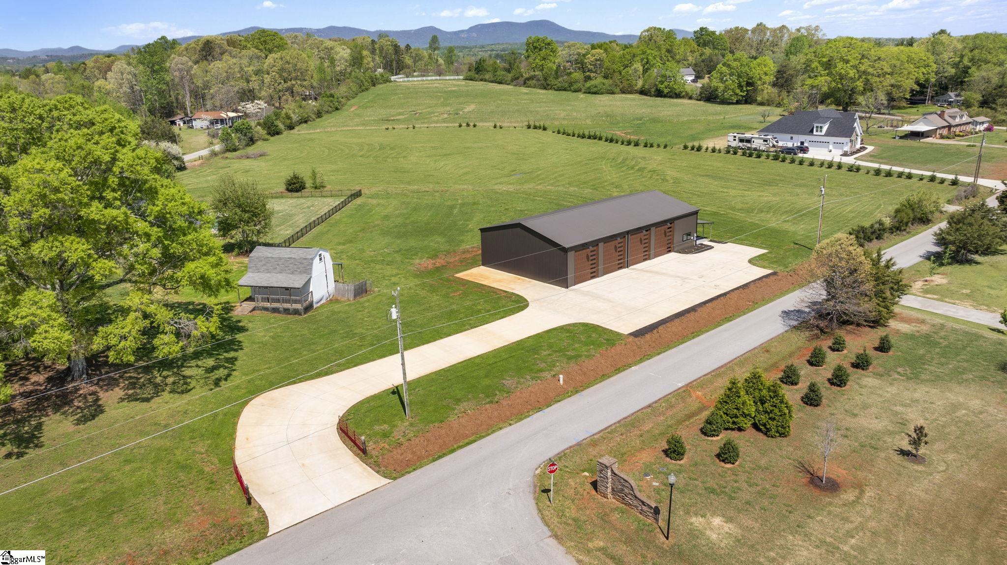 Homes for sale in Greer, SC | 2132 Edwards Lake Rd, Greer, SC 29651 | MLS# 1553886