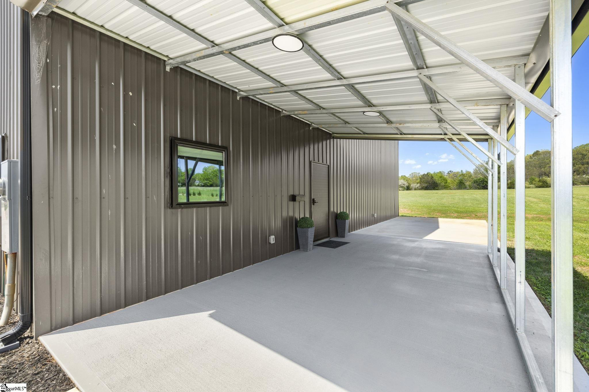 Homes for sale in Greer, SC | 2132 Edwards Lake Rd, Greer, SC 29651 | MLS# 1553886