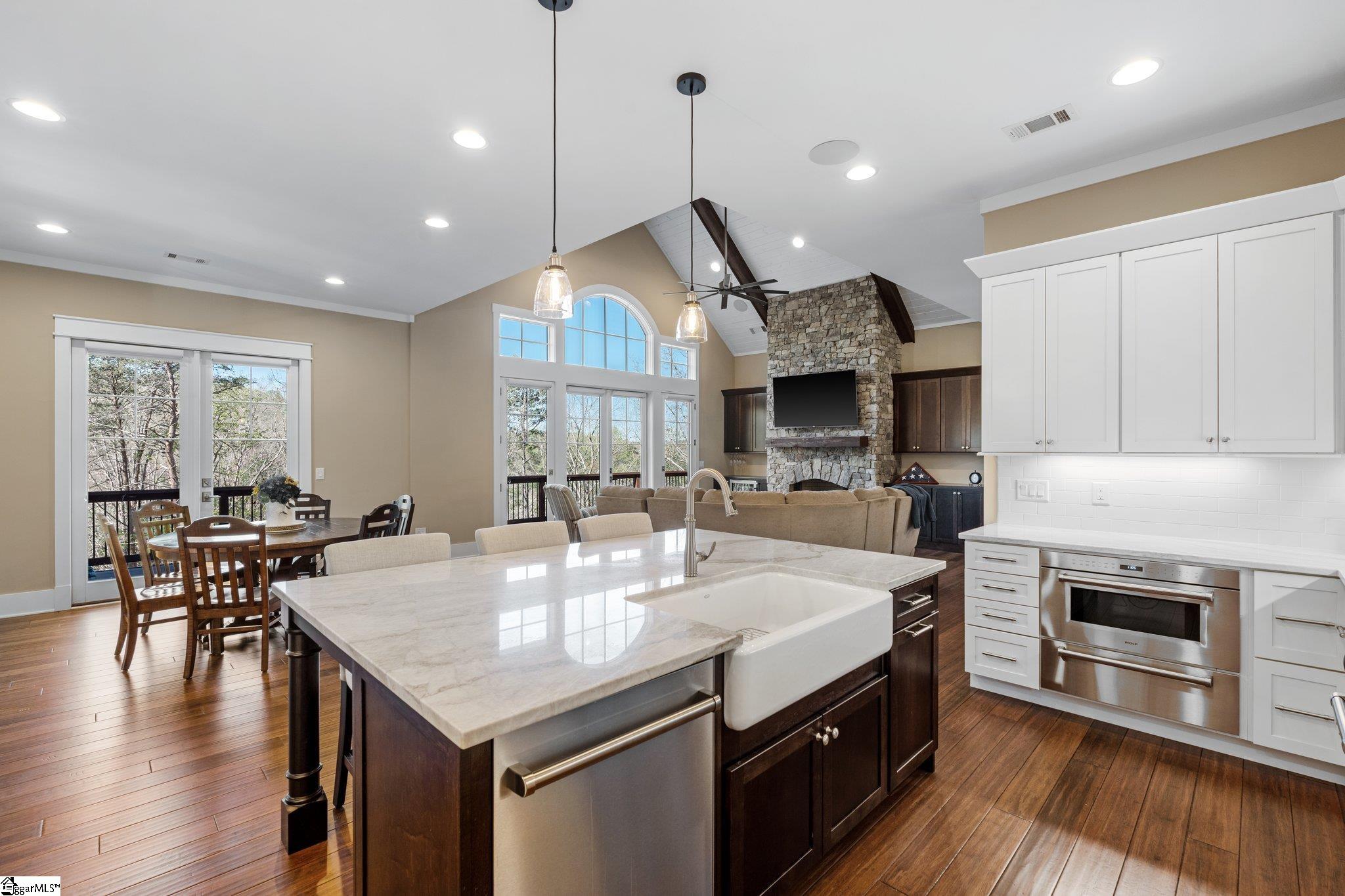 114 Peninsula Court Sunset, SC 29685