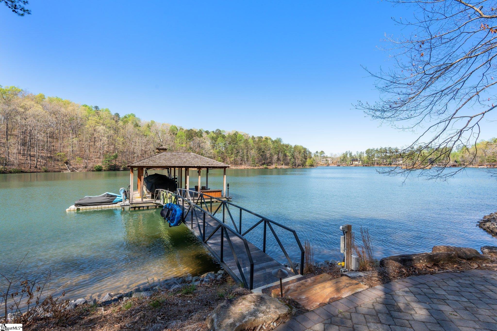 114 Peninsula Court Sunset, SC 29685