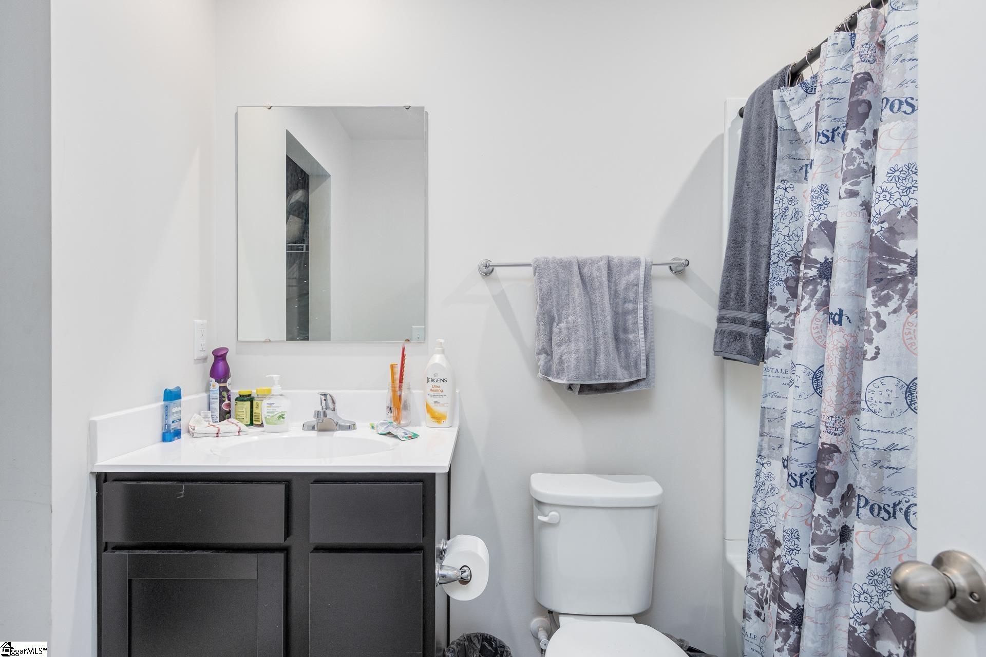 102 Verdant Leaf Way Greenville, SC 29617