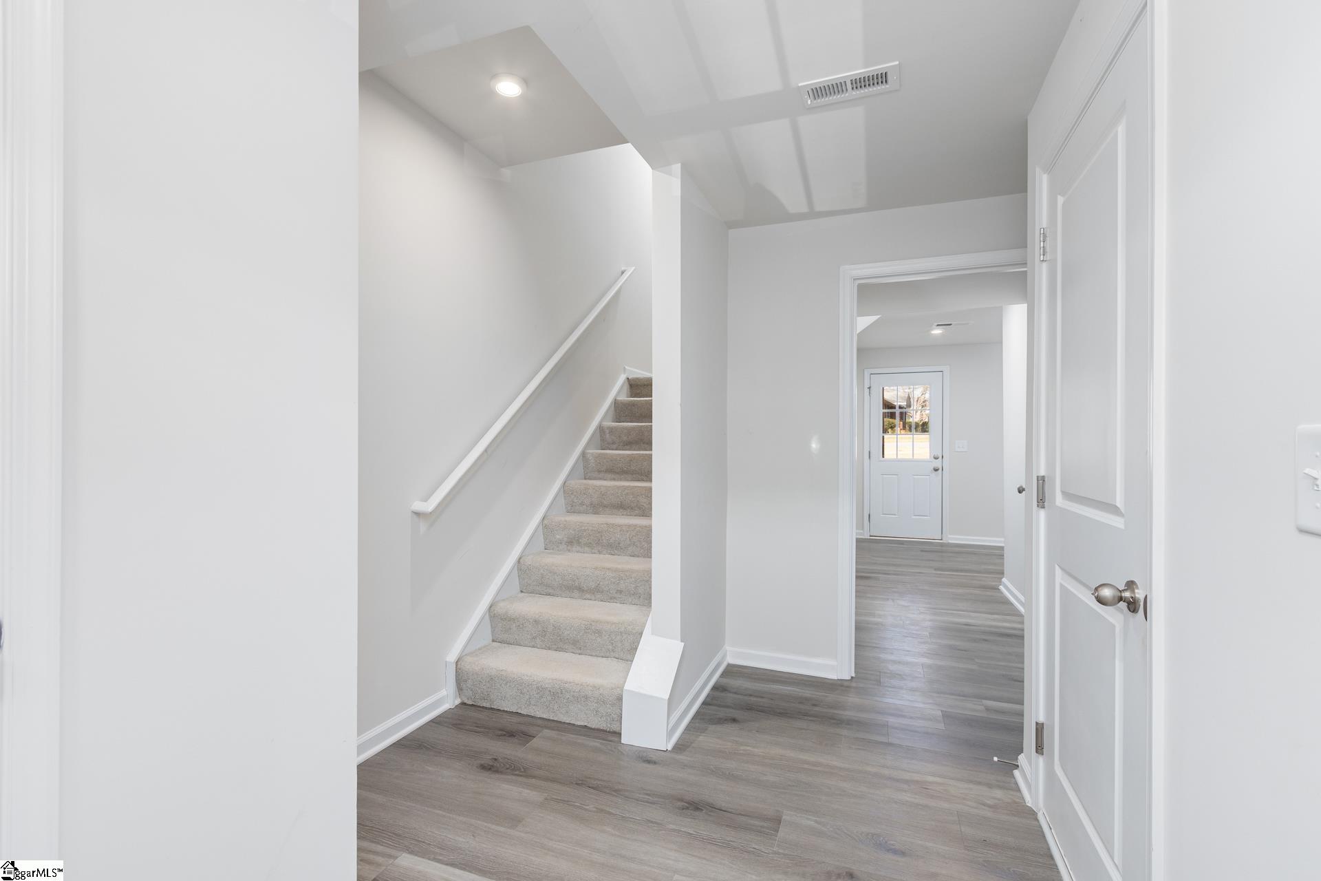 102 Verdant Leaf Way Greenville, SC 29617