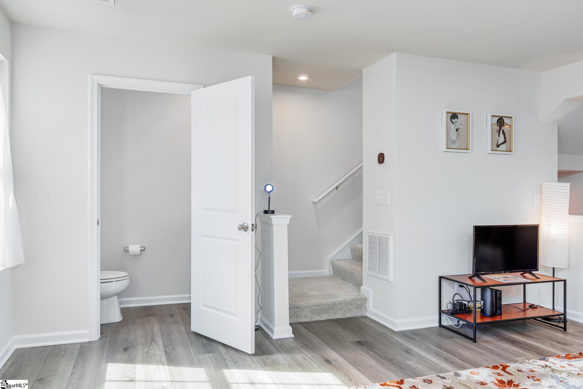 102 Verdant Leaf Way Greenville, SC 29617