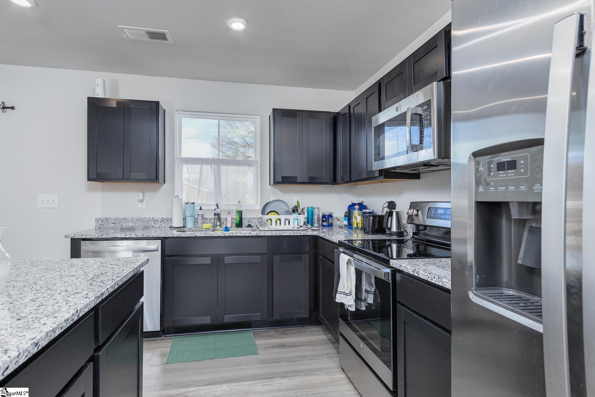 102 Verdant Leaf Way Greenville, SC 29617
