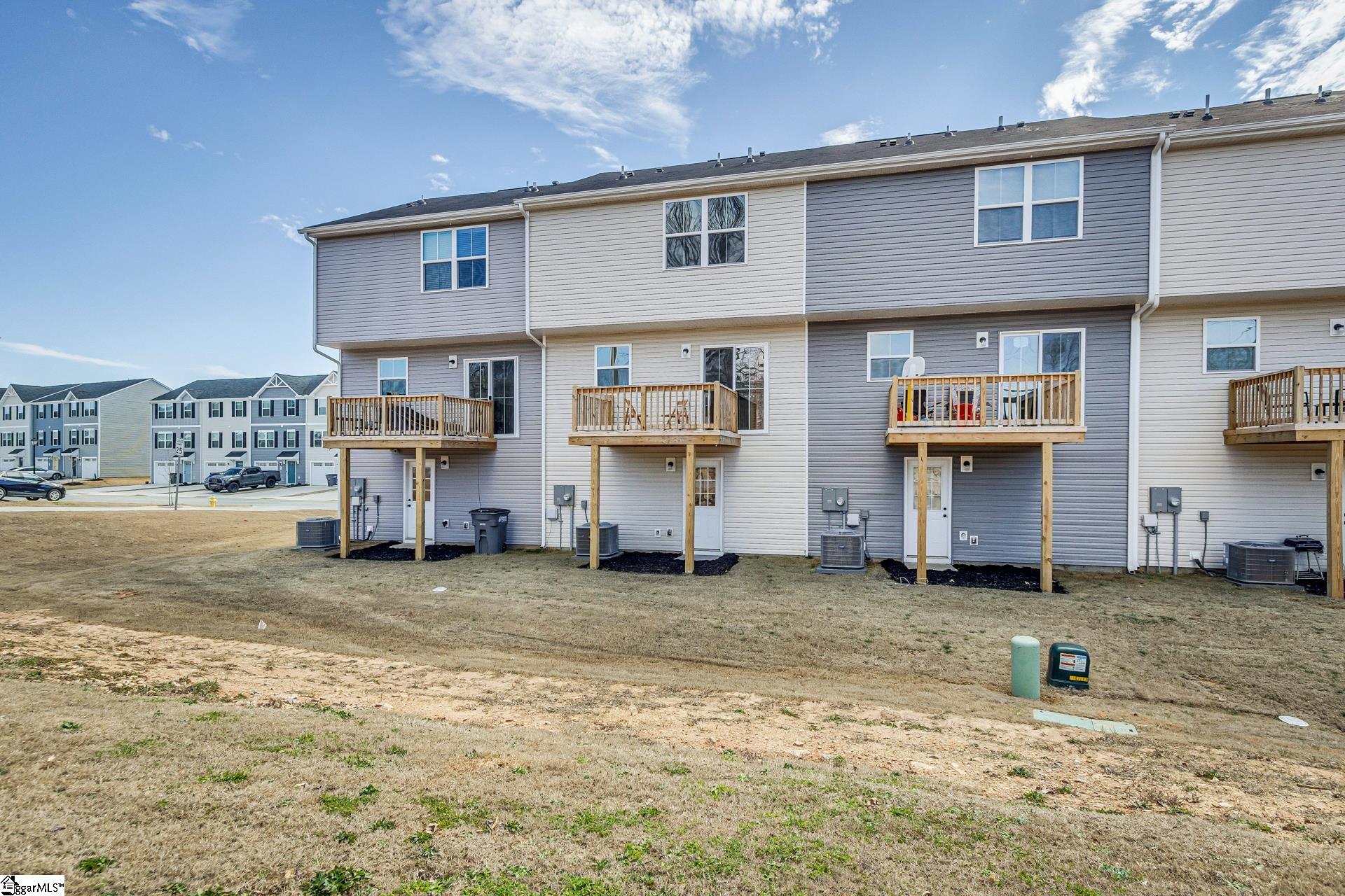 102 Verdant Leaf Way Greenville, SC 29617