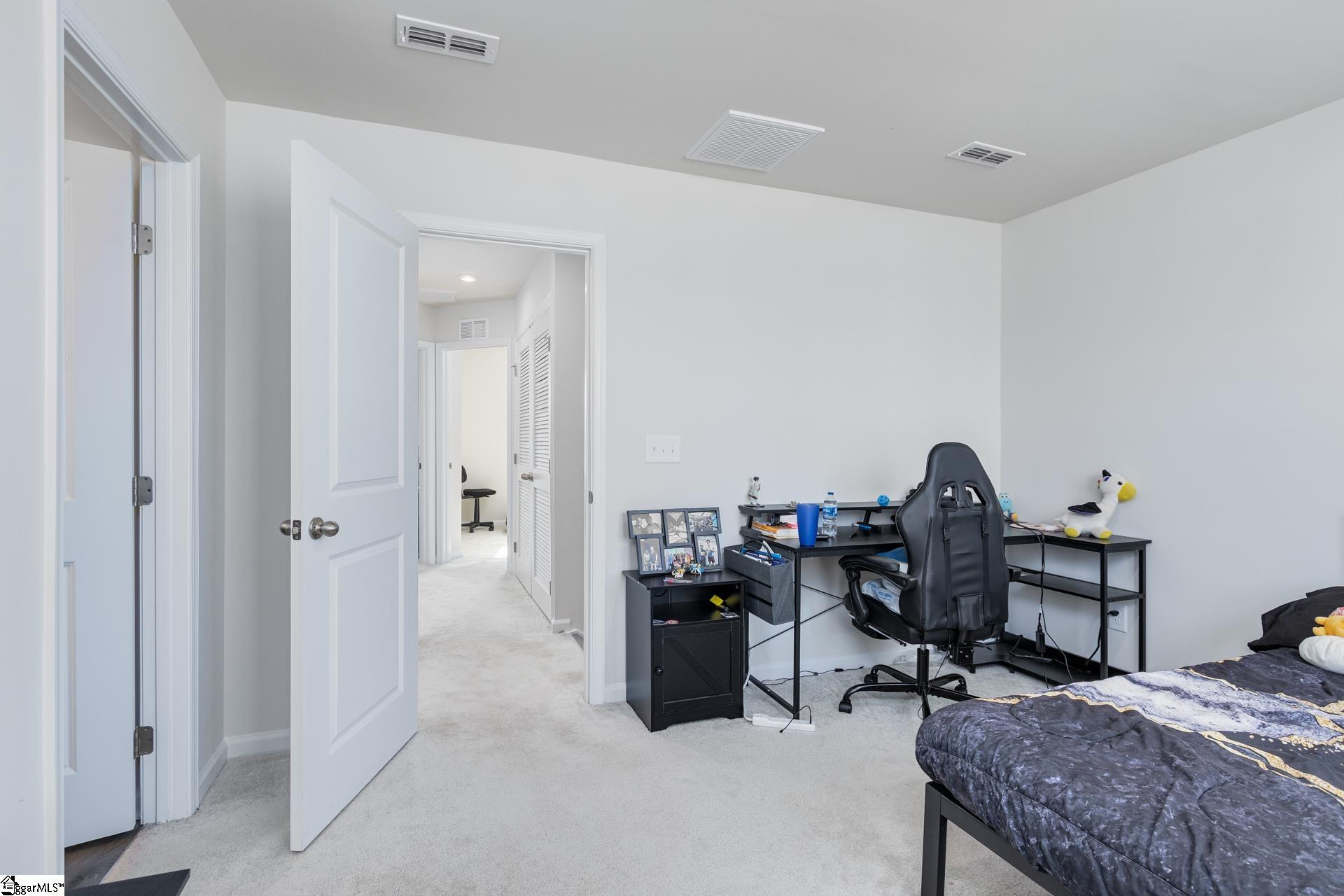 102 Verdant Leaf Way Greenville, SC 29617