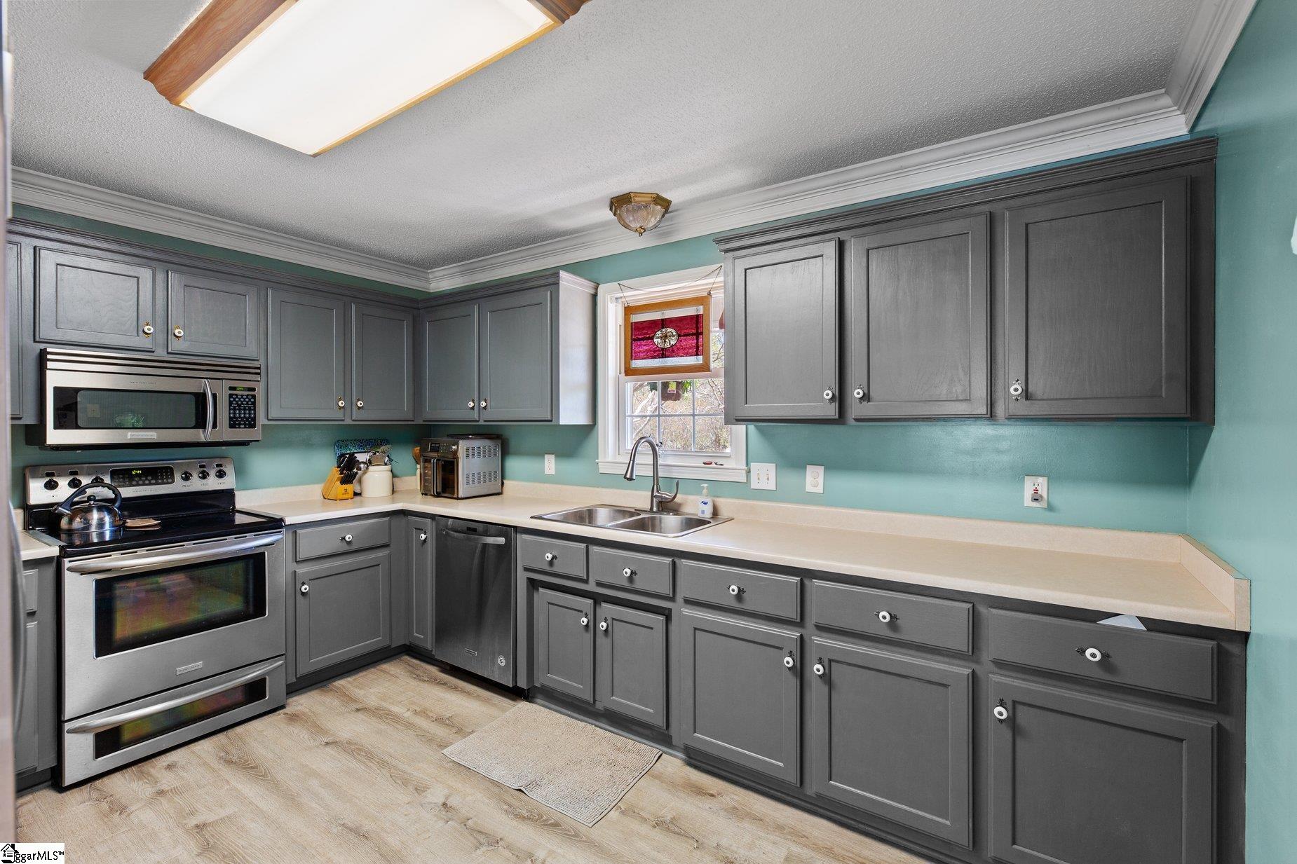 27 Raynes Court Taylors, SC 29687