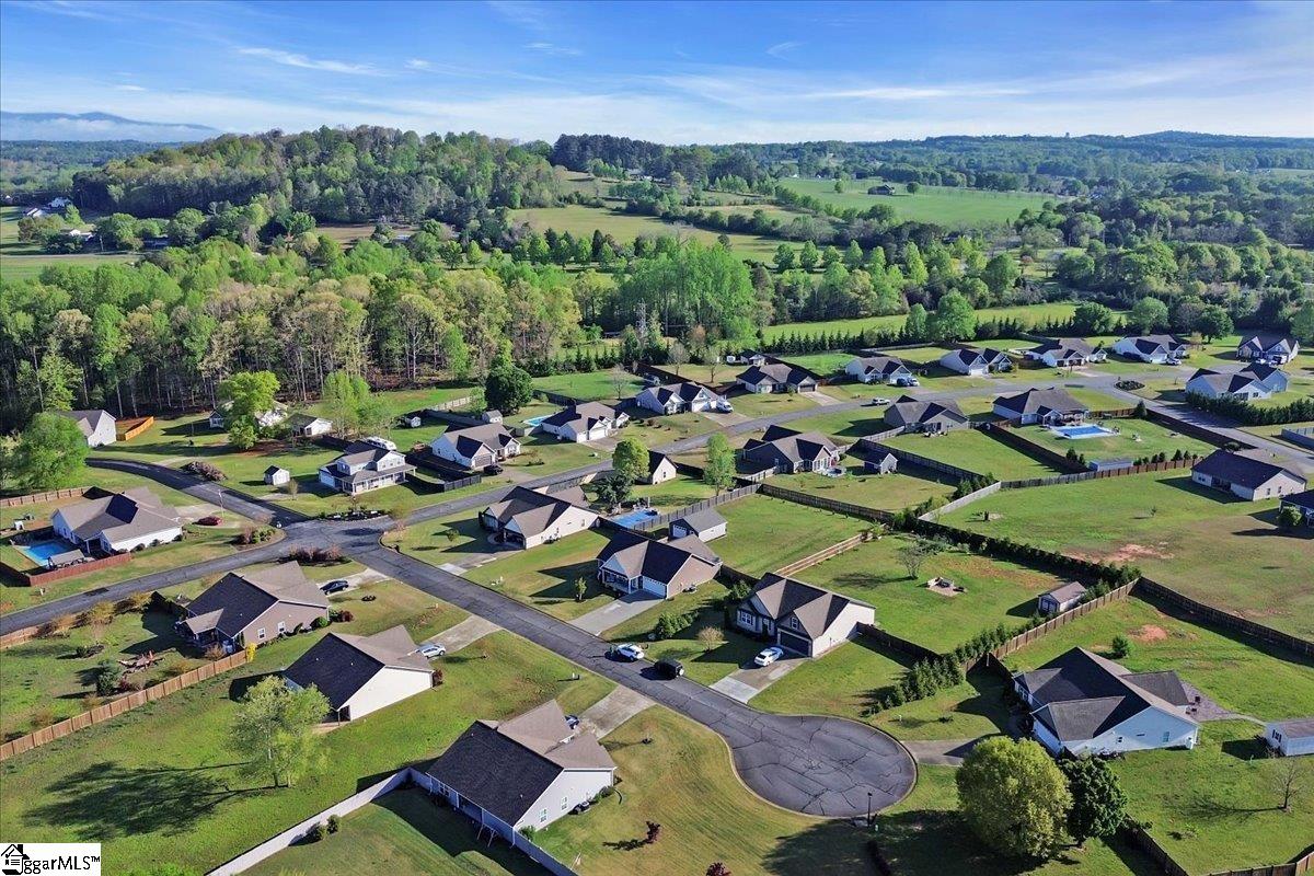 407 Braeburn Fields Court Inman, SC 29349