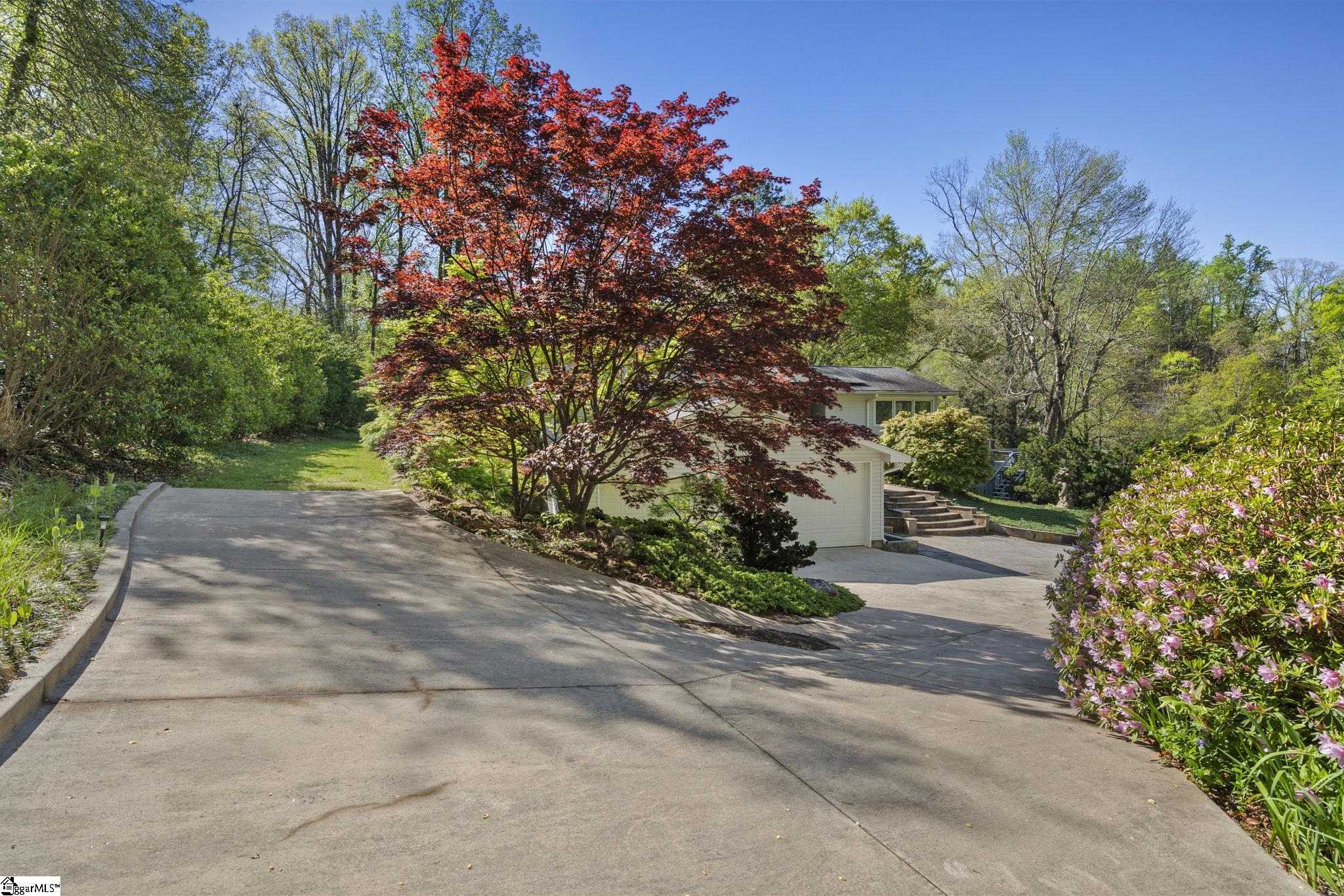 41 Lake Ridge Drive Greenville, SC 29611