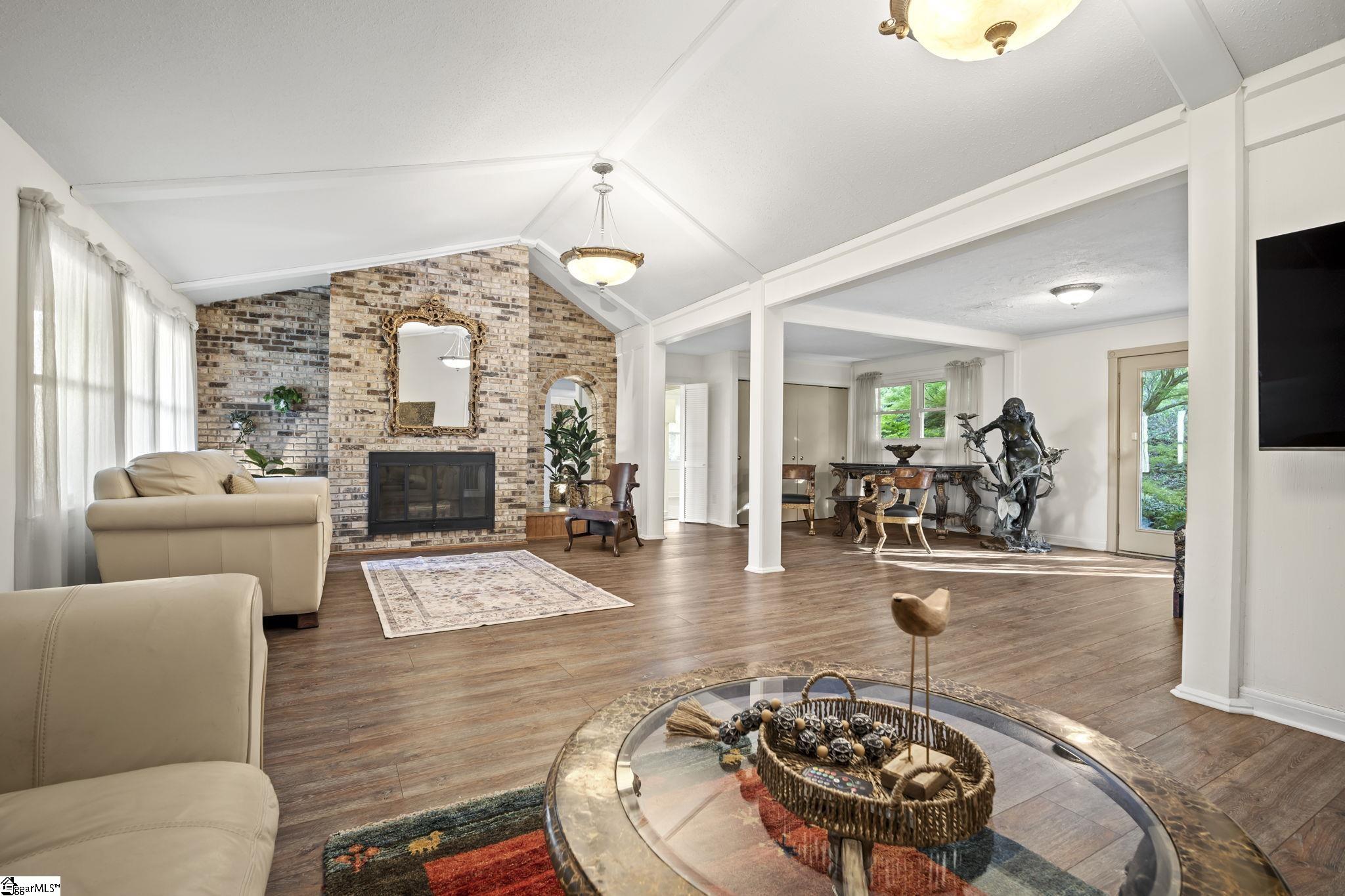 41 Lake Ridge Drive Greenville, SC 29611