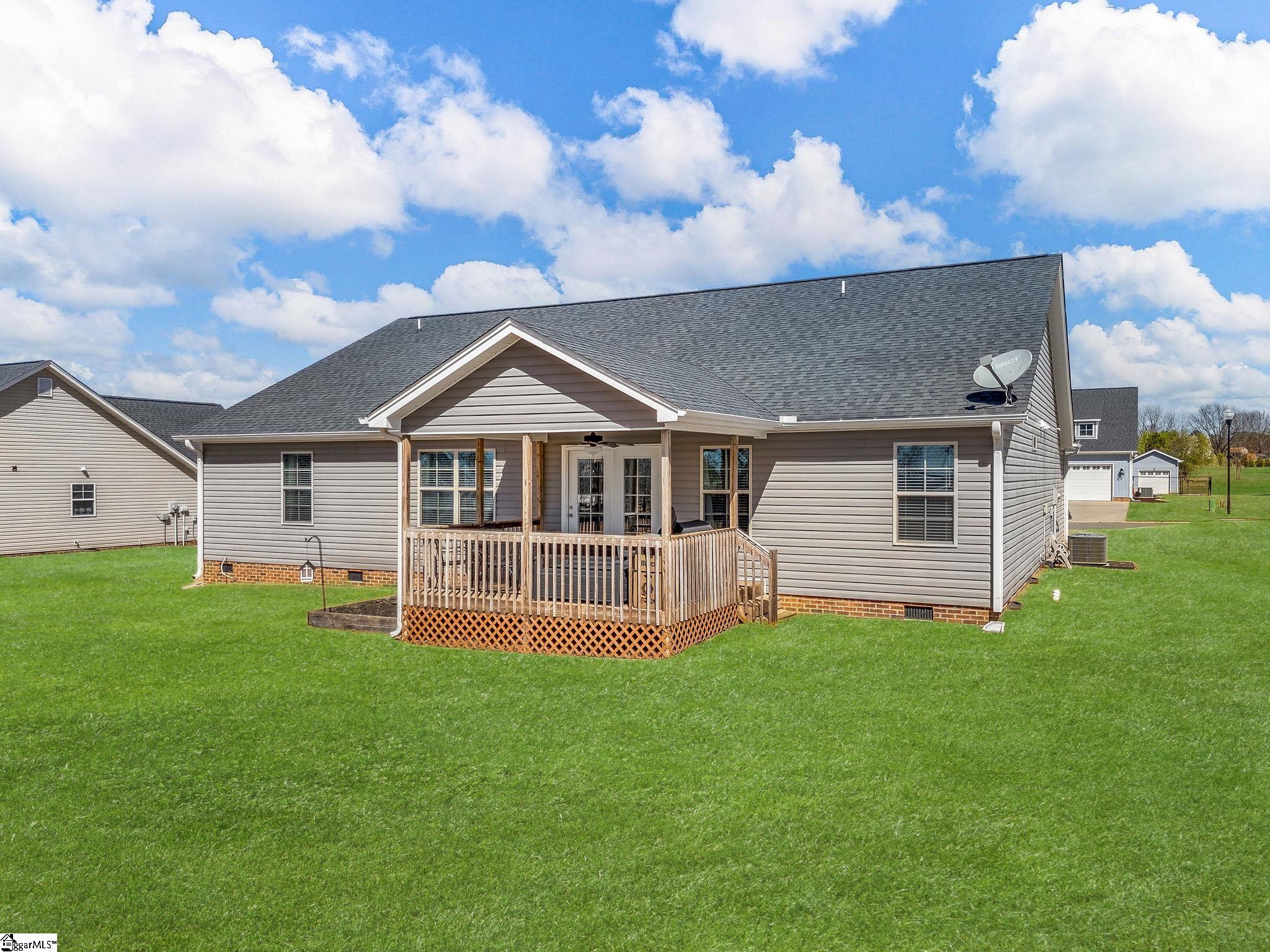 218 Little Man Drive Boiling Springs, SC 29316