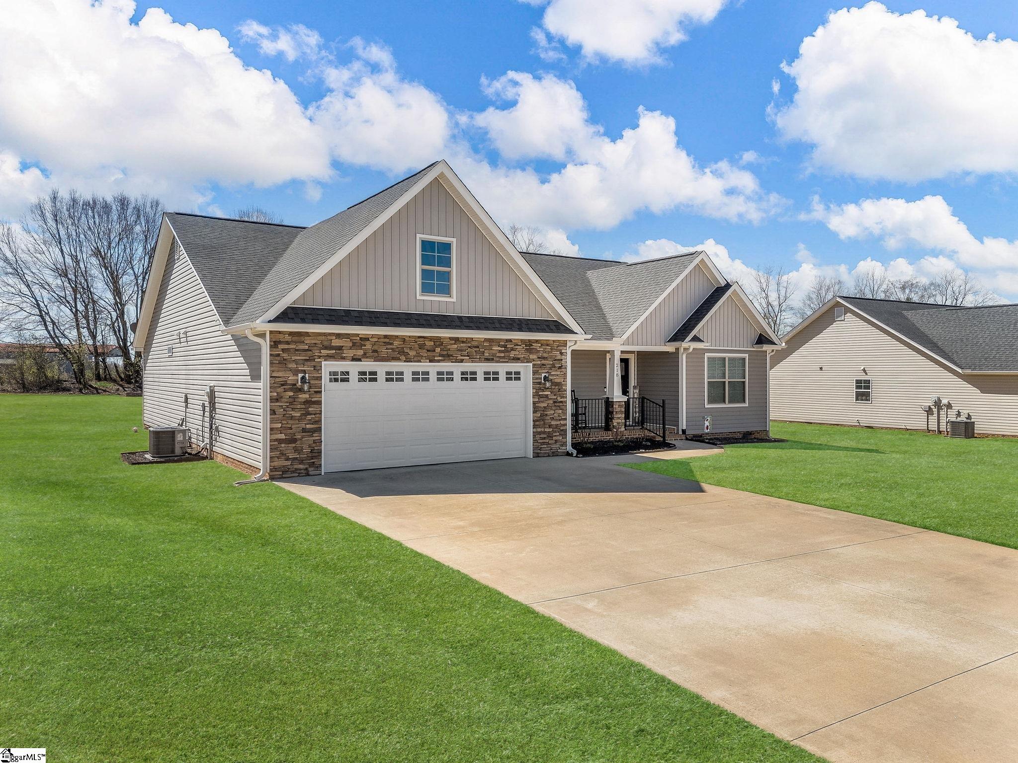 218 Little Man Drive Boiling Springs, SC 29316