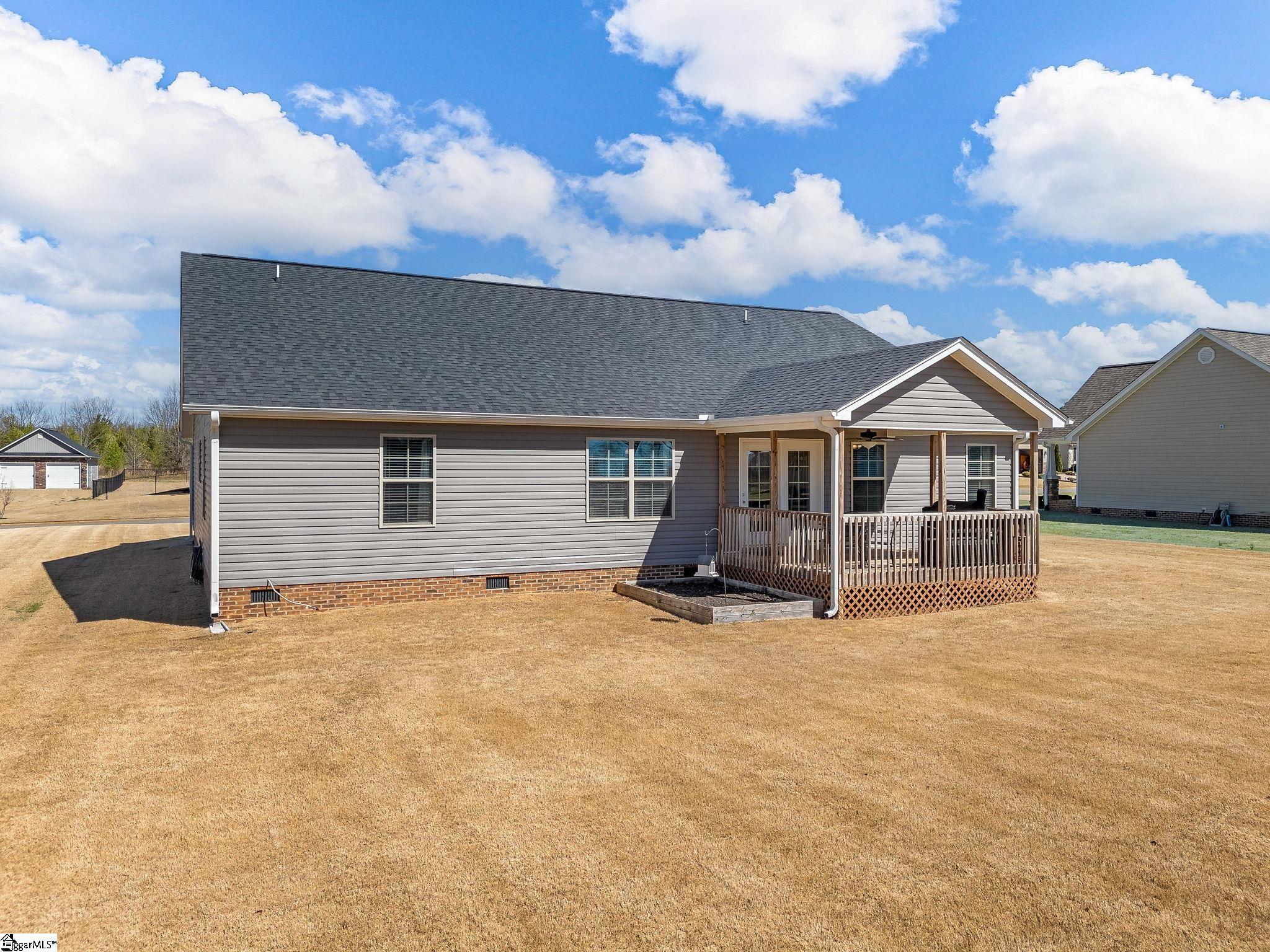 218 Little Man Drive Boiling Springs, SC 29316