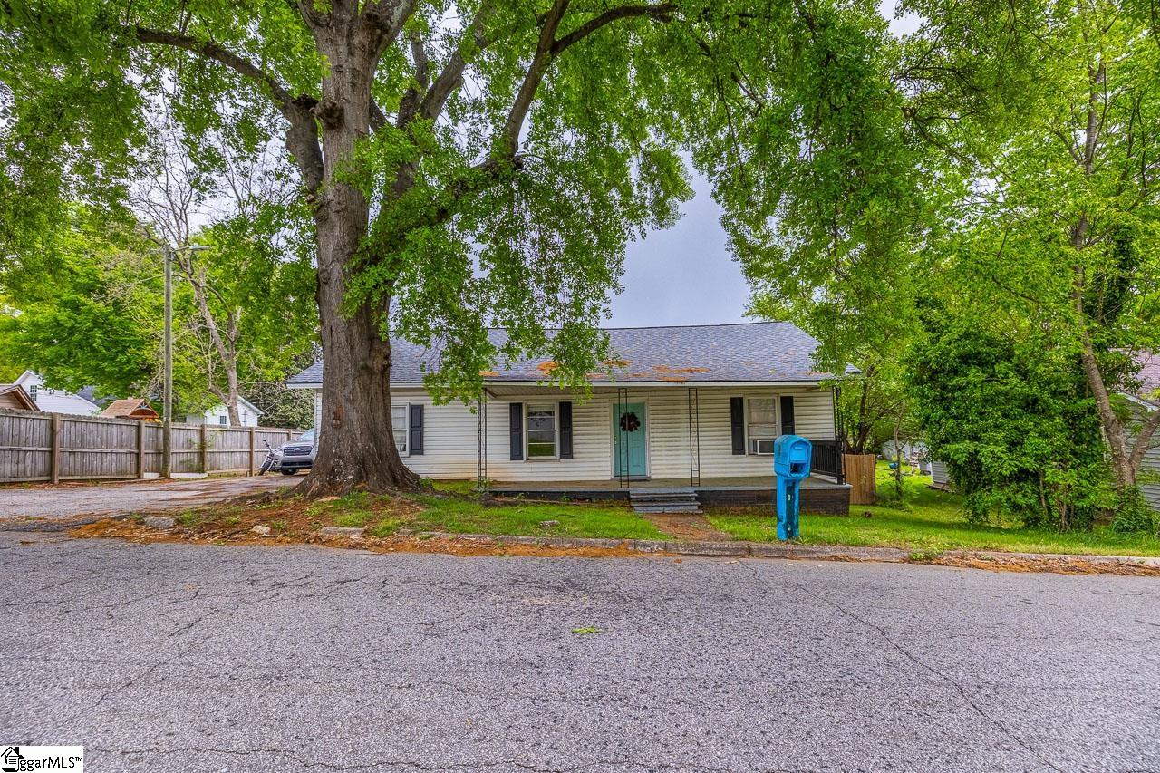 2 Woodward Street Greenville, SC 29611
