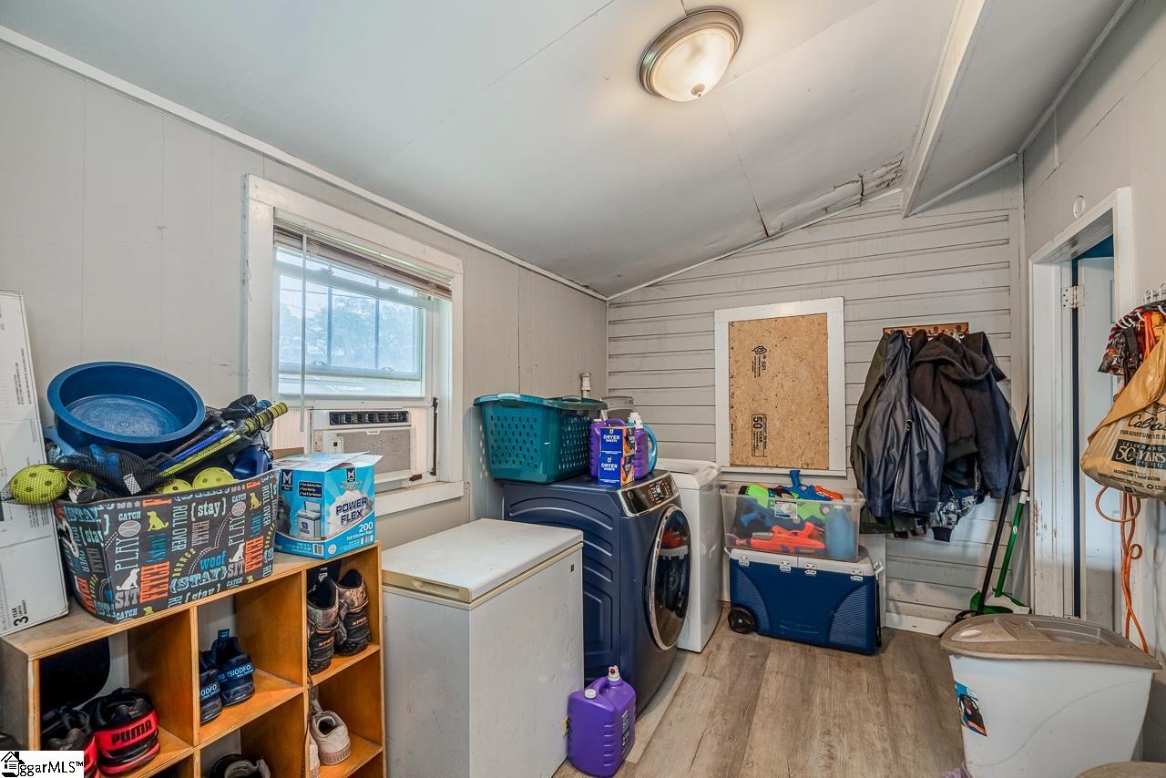 2 Woodward Street Greenville, SC 29611