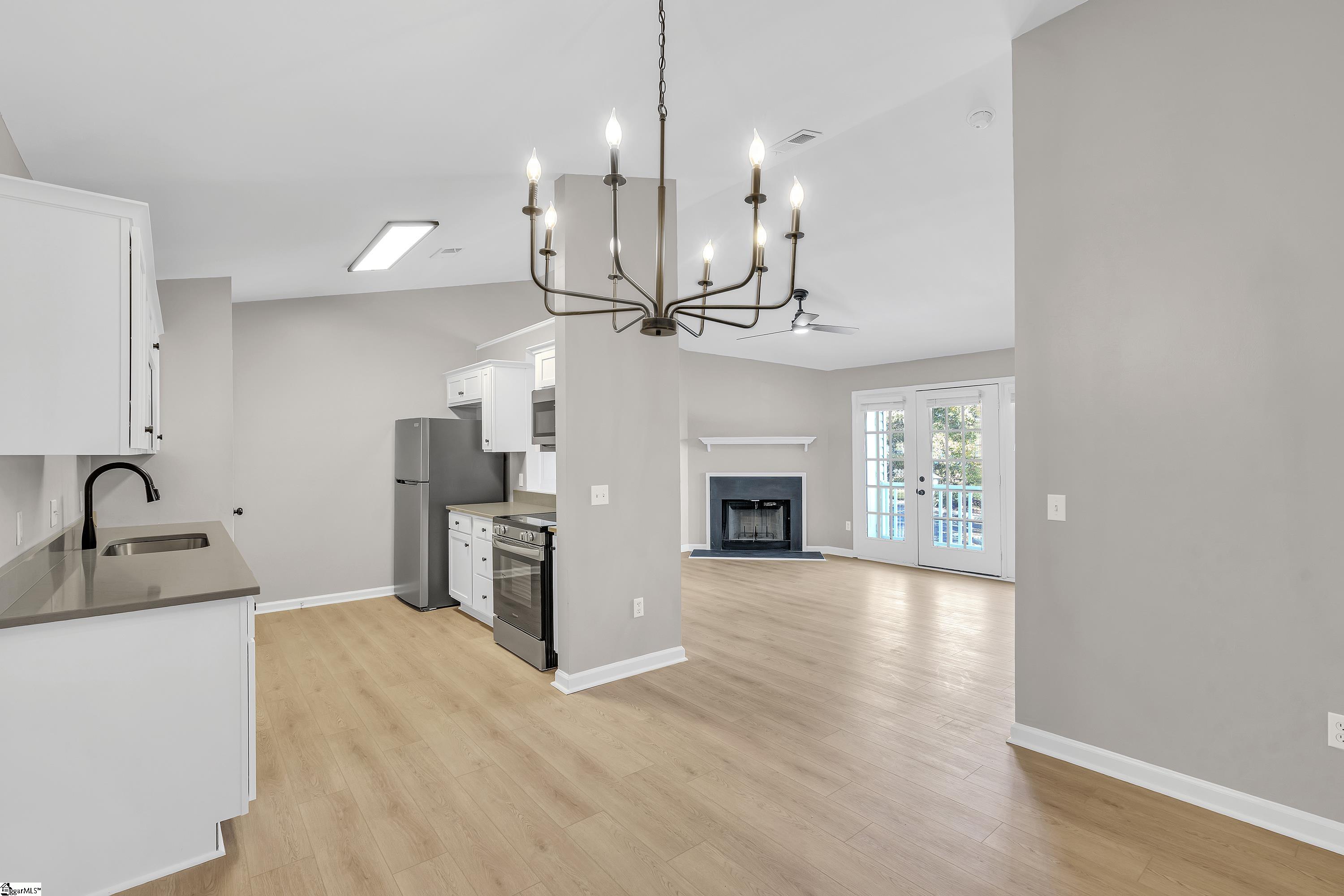 Homes for sale in Greer, SC | 805 Pelham Square Way, Greer, SC 29650 | MLS# 1554223