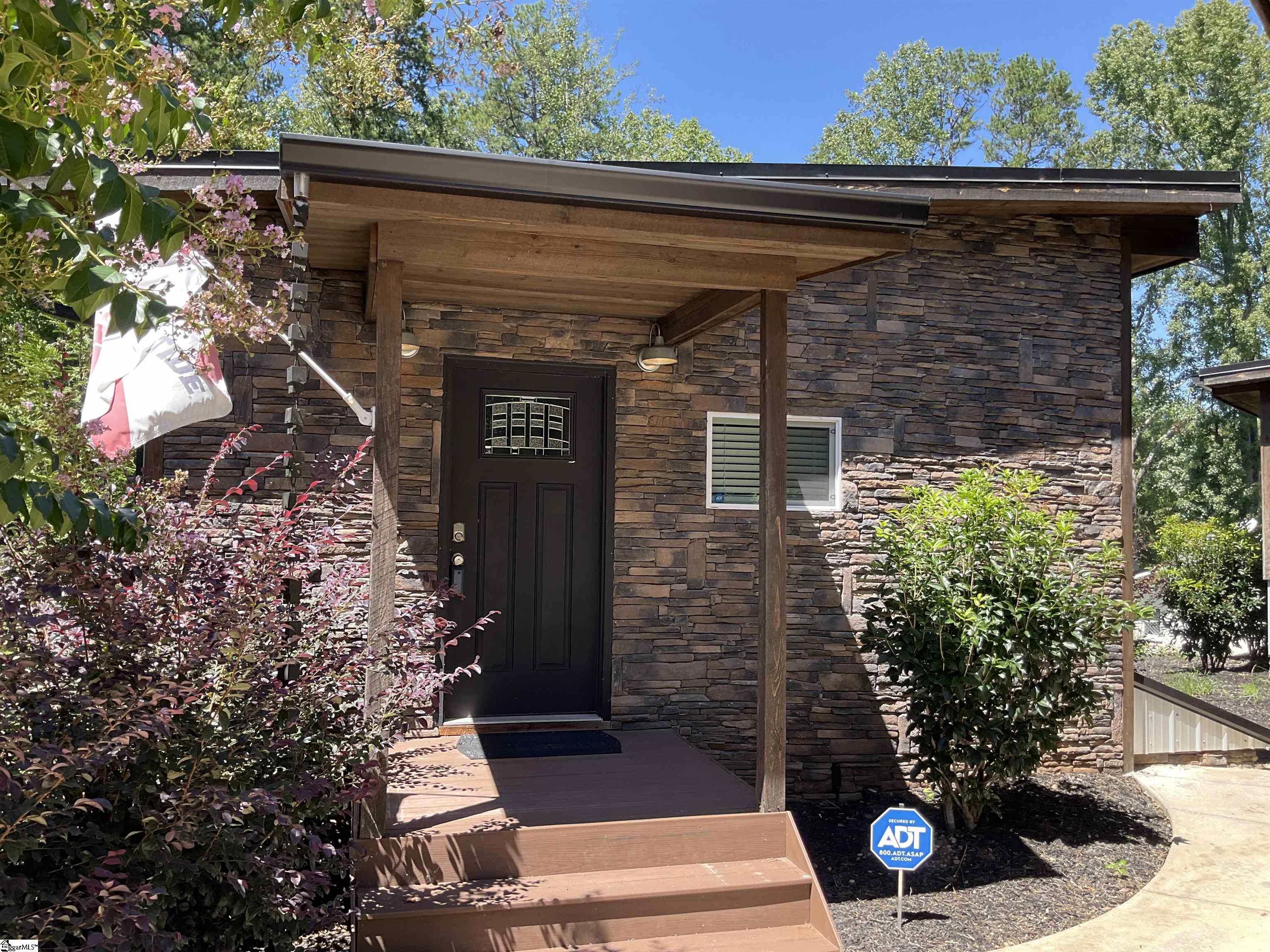 676 N Port Bass Drive Fair Play, SC 29643-2042