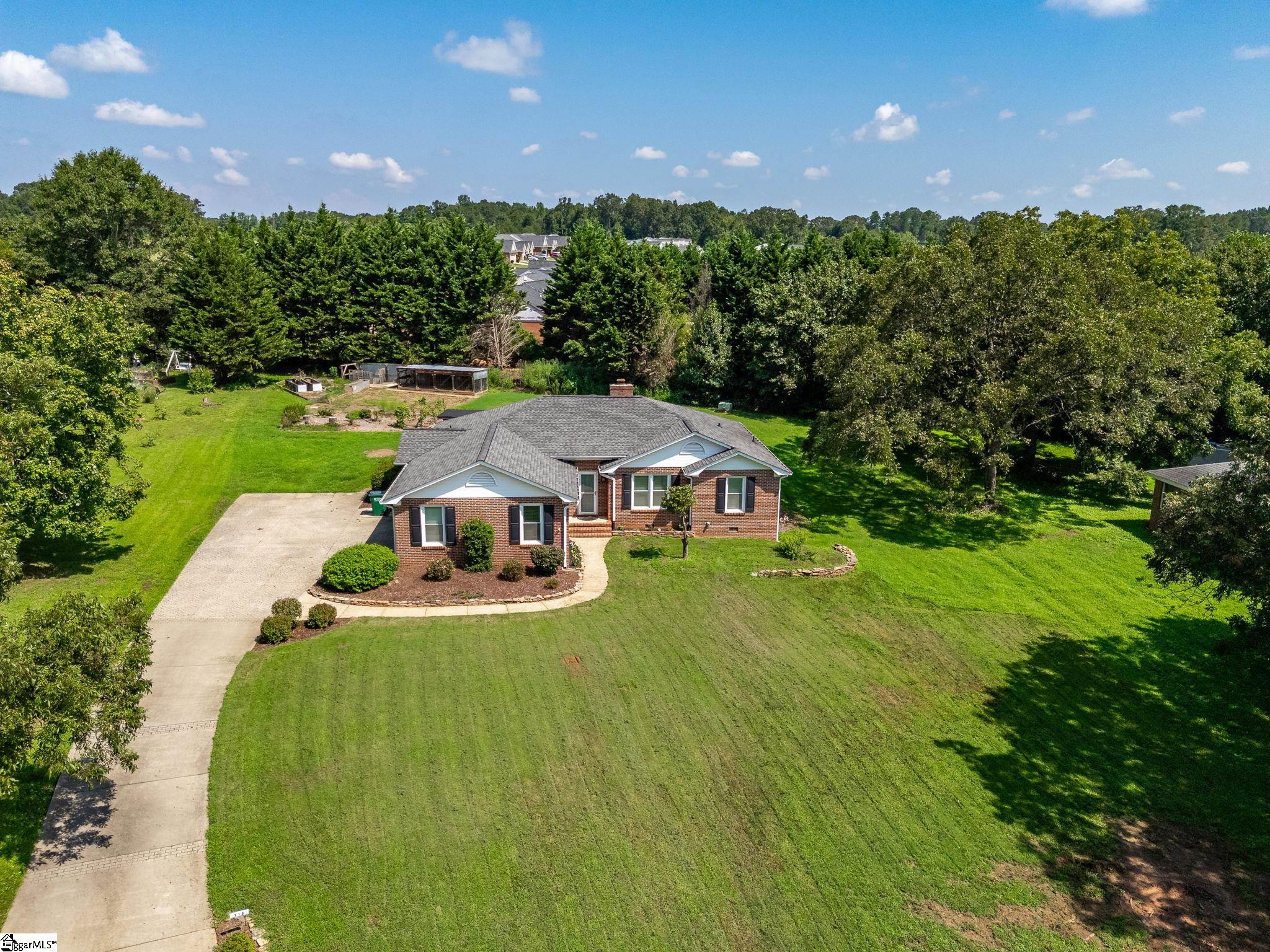110 Miller Springs Drive Moore, SC 29369