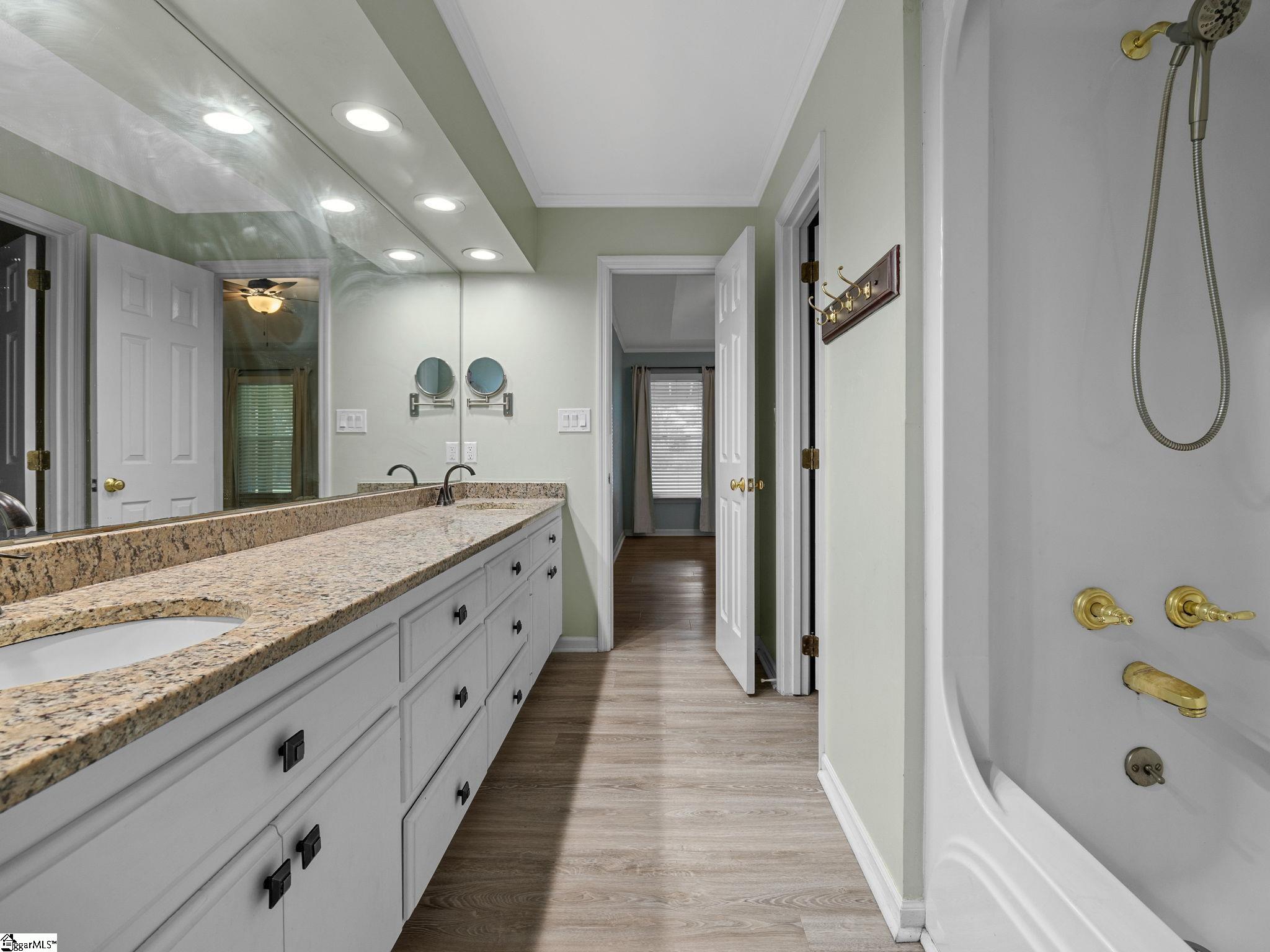 110 Miller Springs Drive Moore, SC 29369