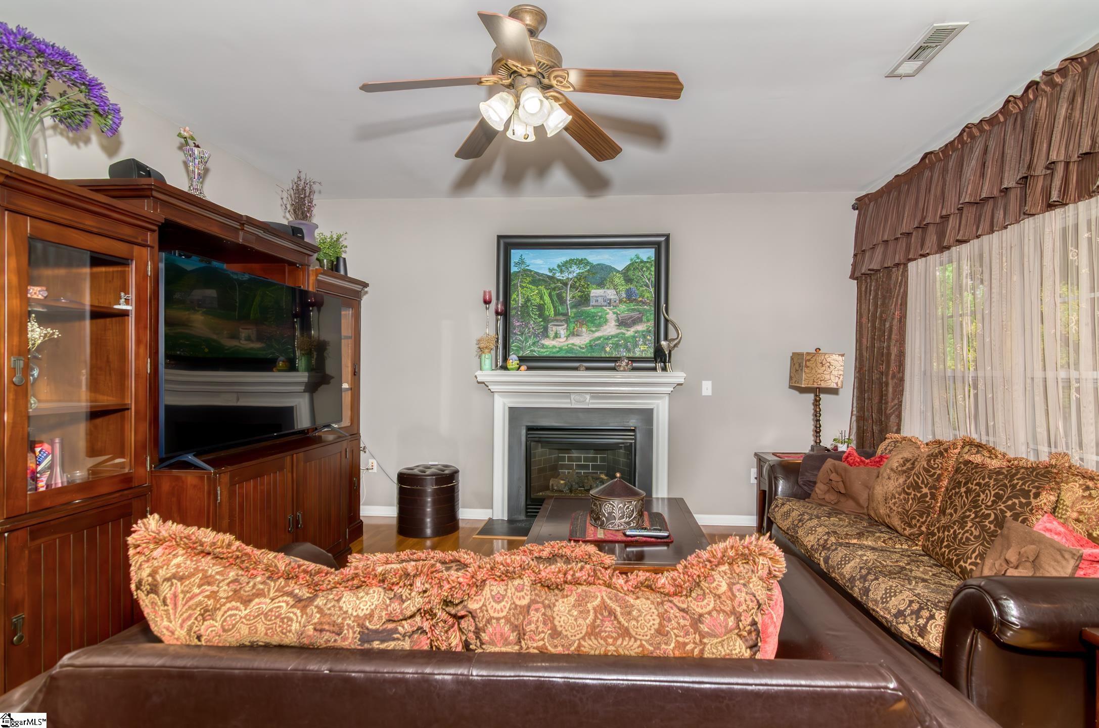 606 Greening Drive Simpsonville, SC 29681