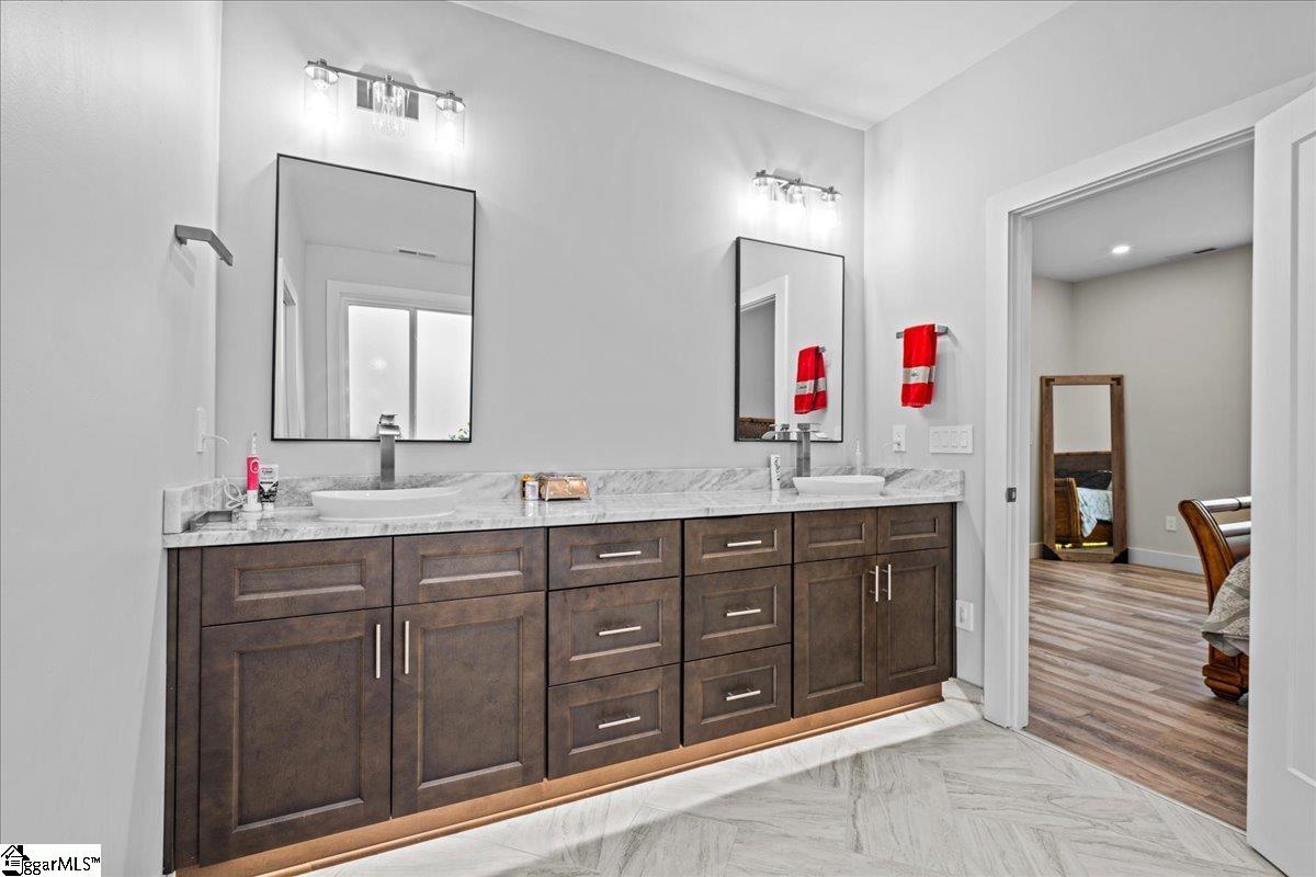 308 Pineridge Drive Spartanburg, SC 29303