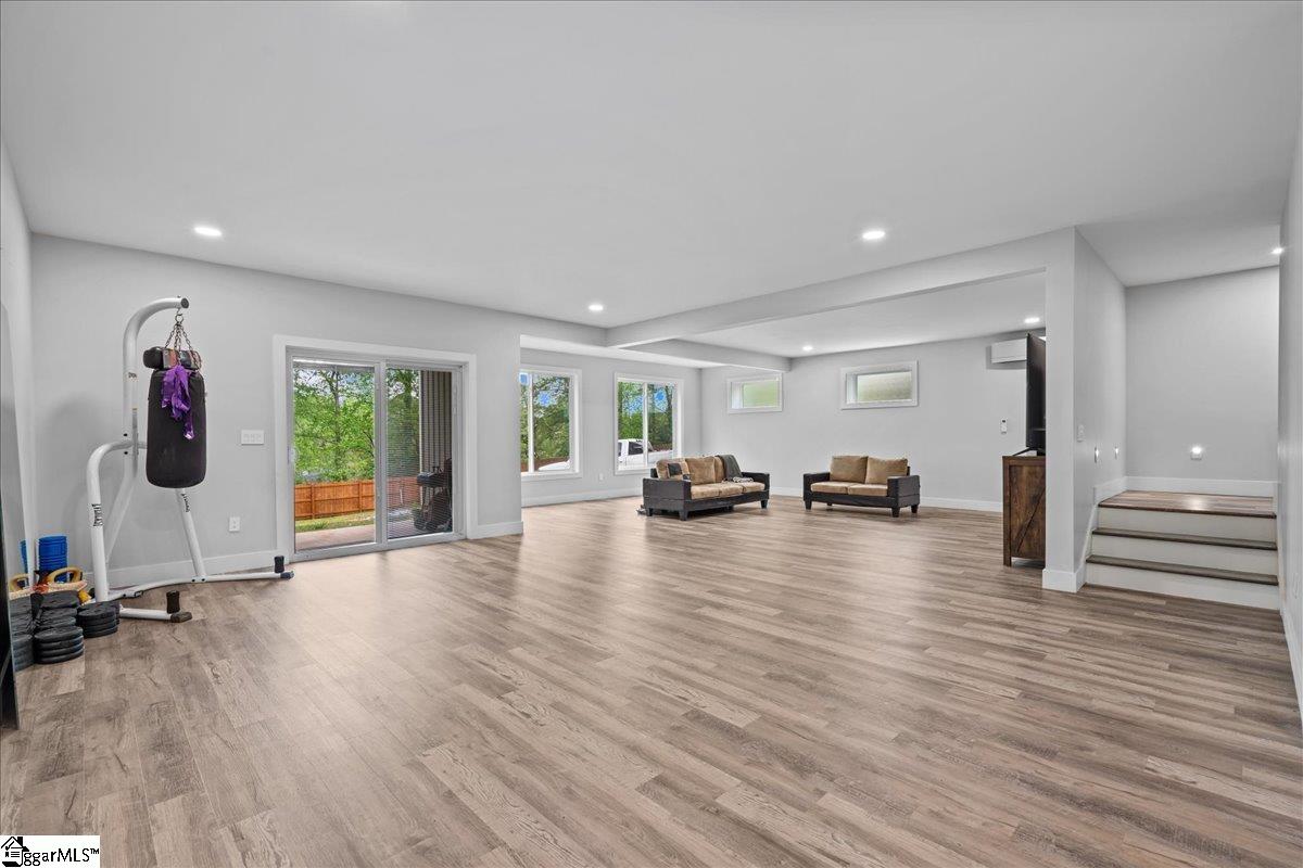 308 Pineridge Drive Spartanburg, SC 29303