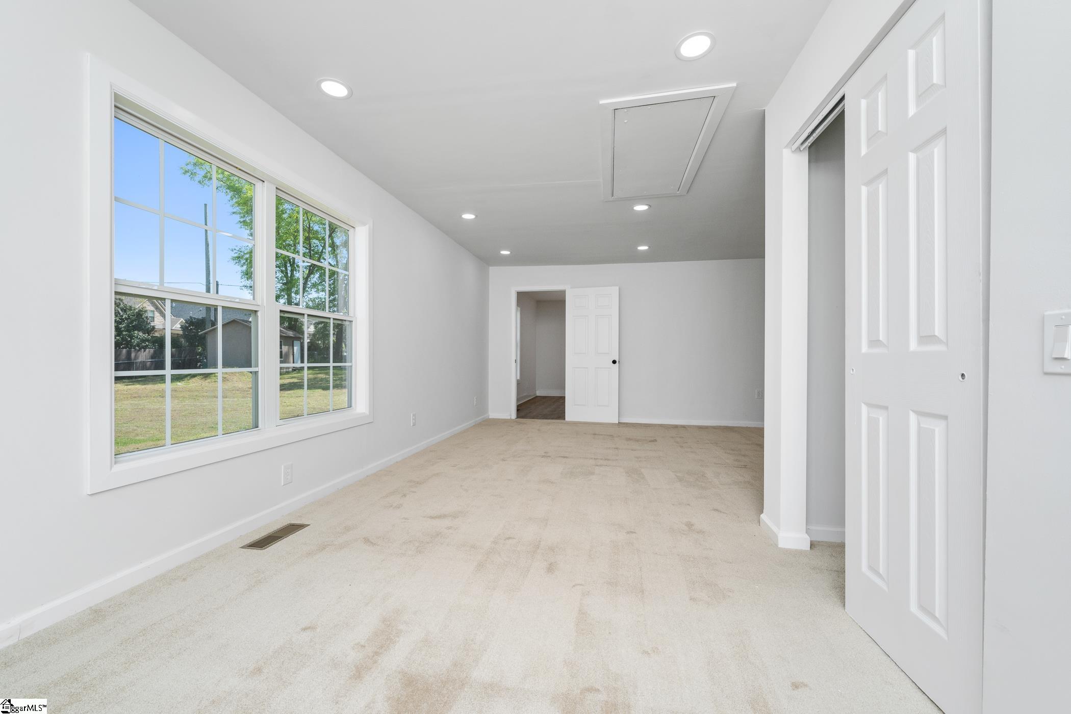 3 Hibourne Court Greenville, SC 29615