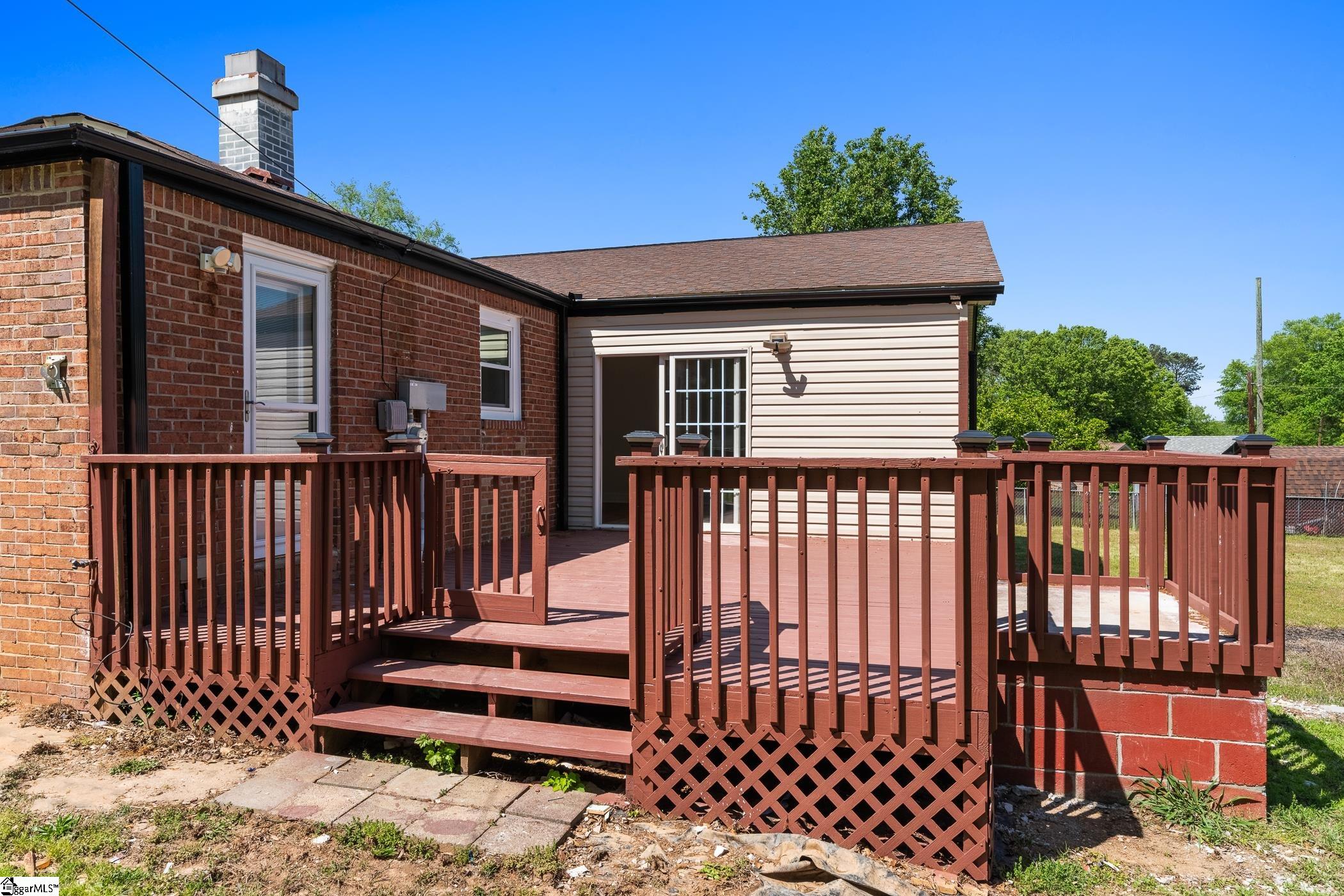 3 Hibourne Court Greenville, SC 29615