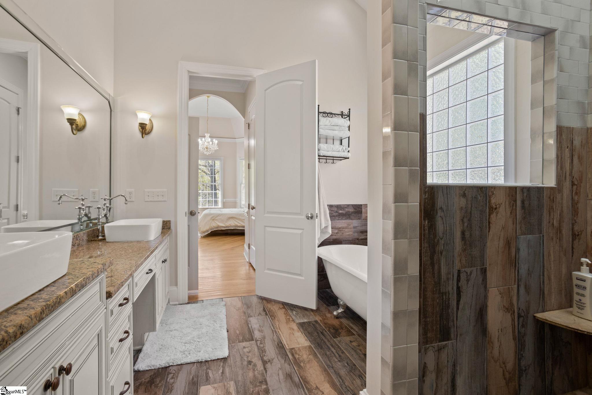 236 Horseshoe Lake Drive Spartanburg, SC 29306