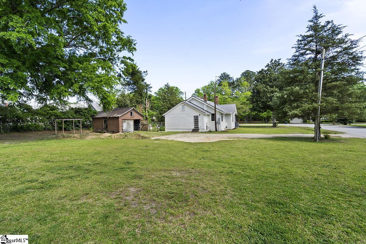 501 N Adair Street Clinton, SC 29325