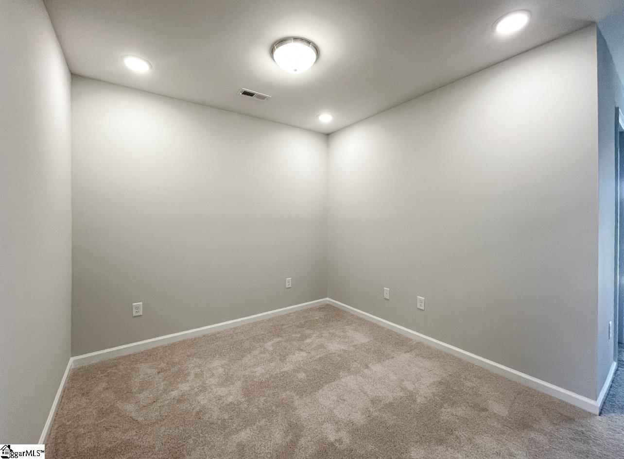 518 Pennystone Lane Simpsonville, SC 29681