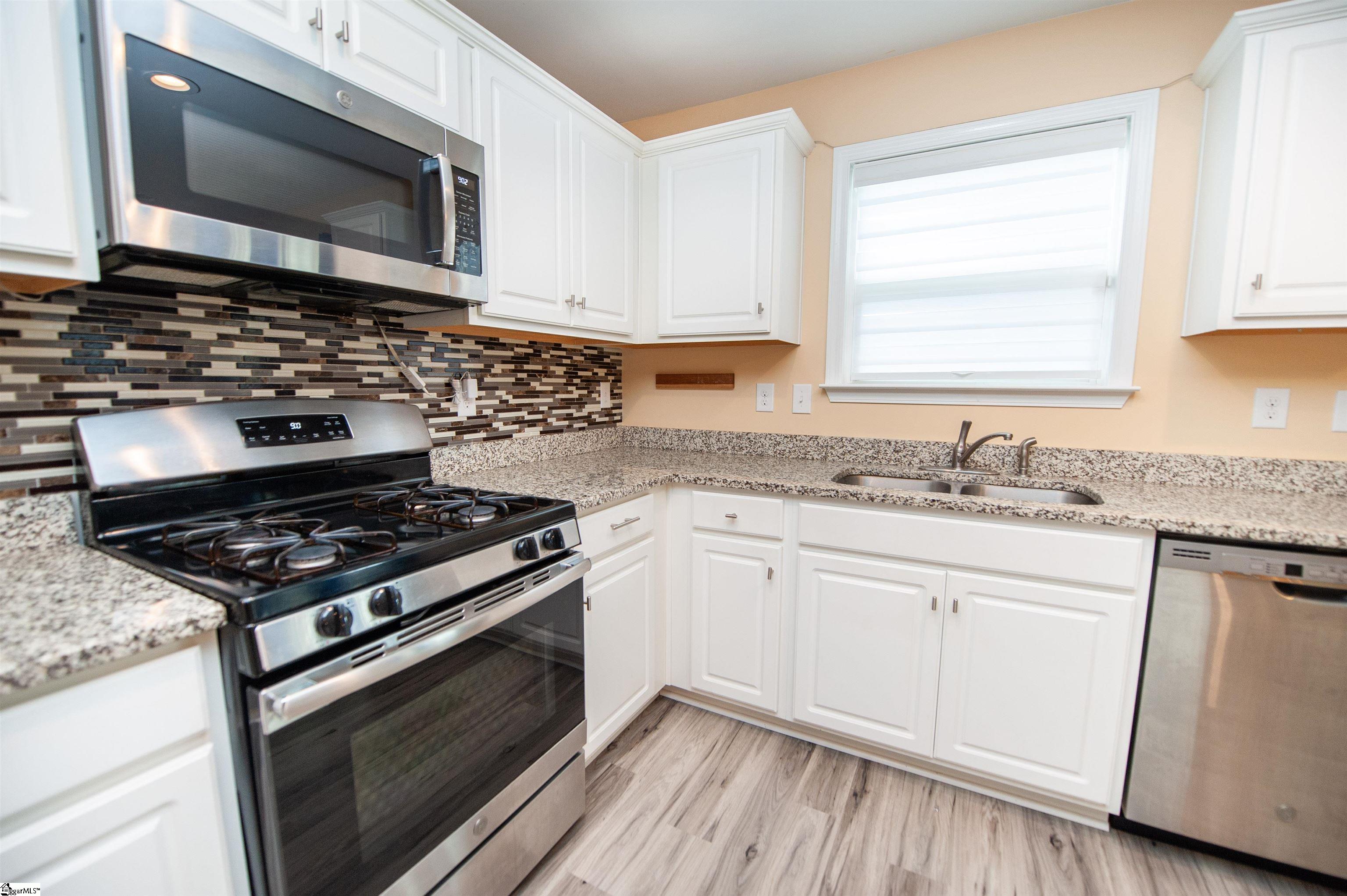594 Ridgeville Crossing Drive Inman, SC 29349