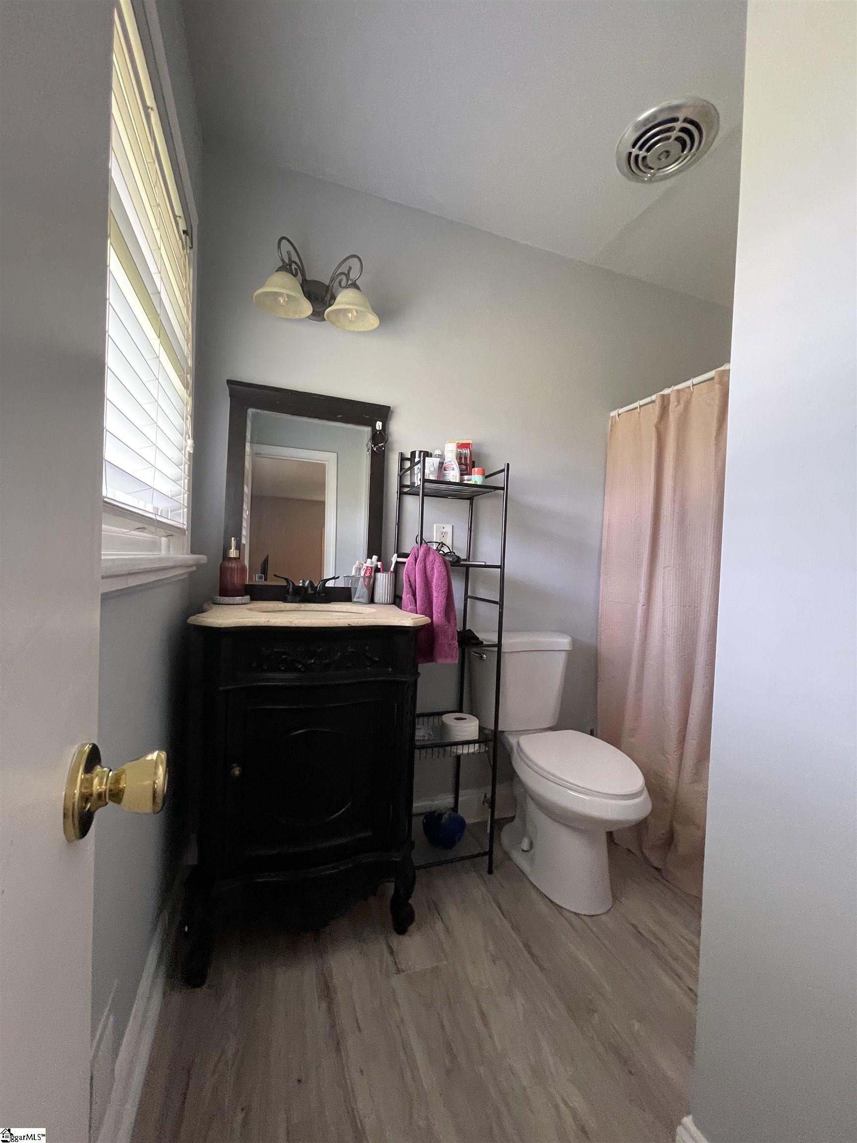 135 Lowe Road Piedmont, SC 29673