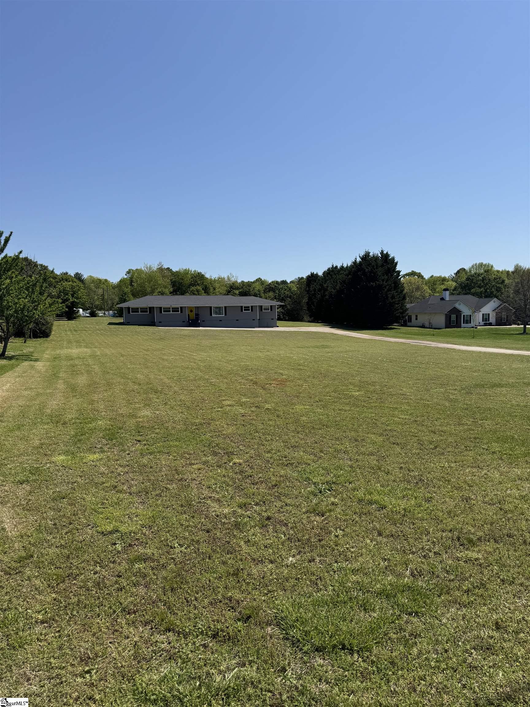 135 Lowe Road Piedmont, SC 29673