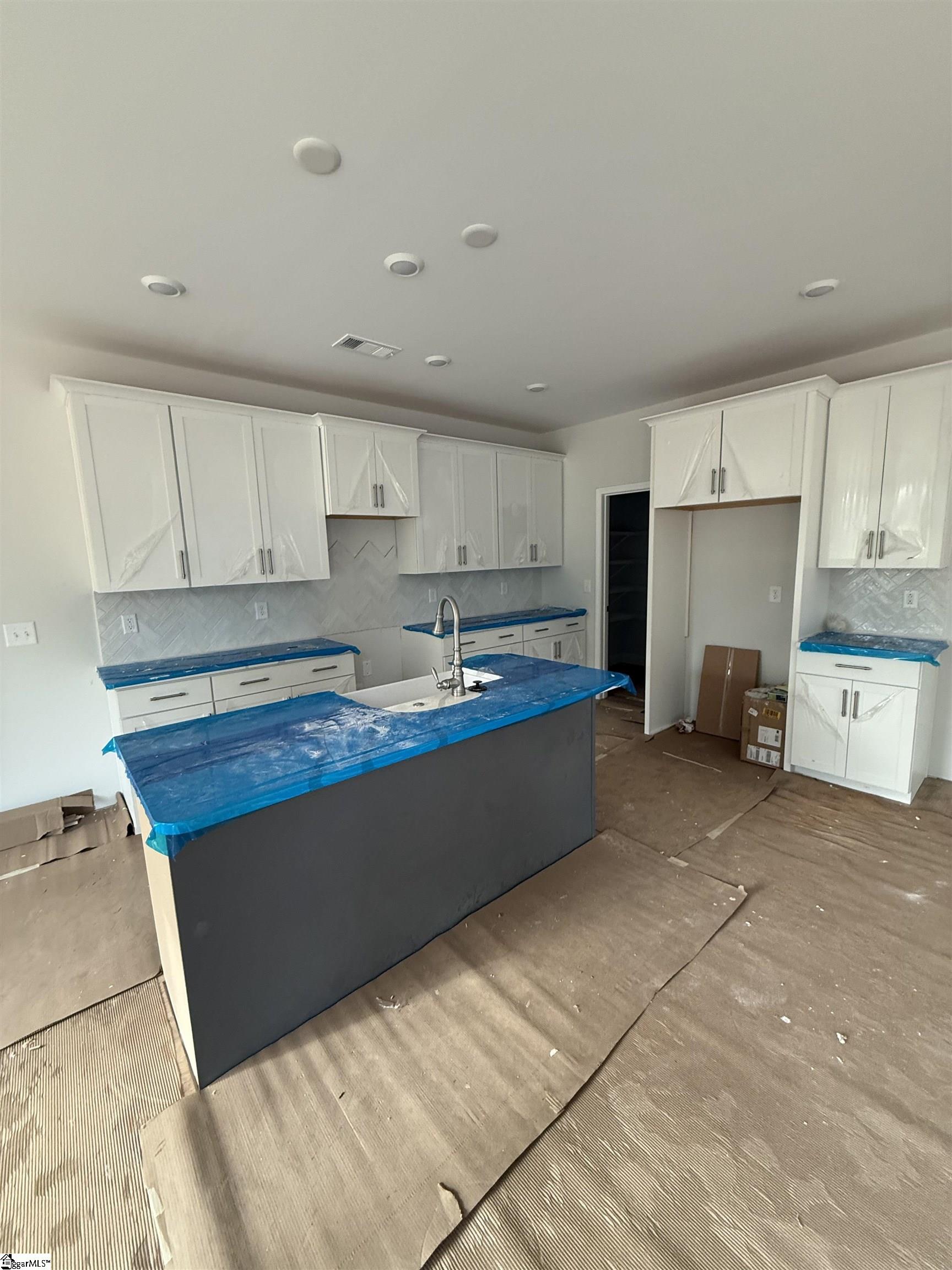 10 Gressette Place Simpsonville, SC 29681