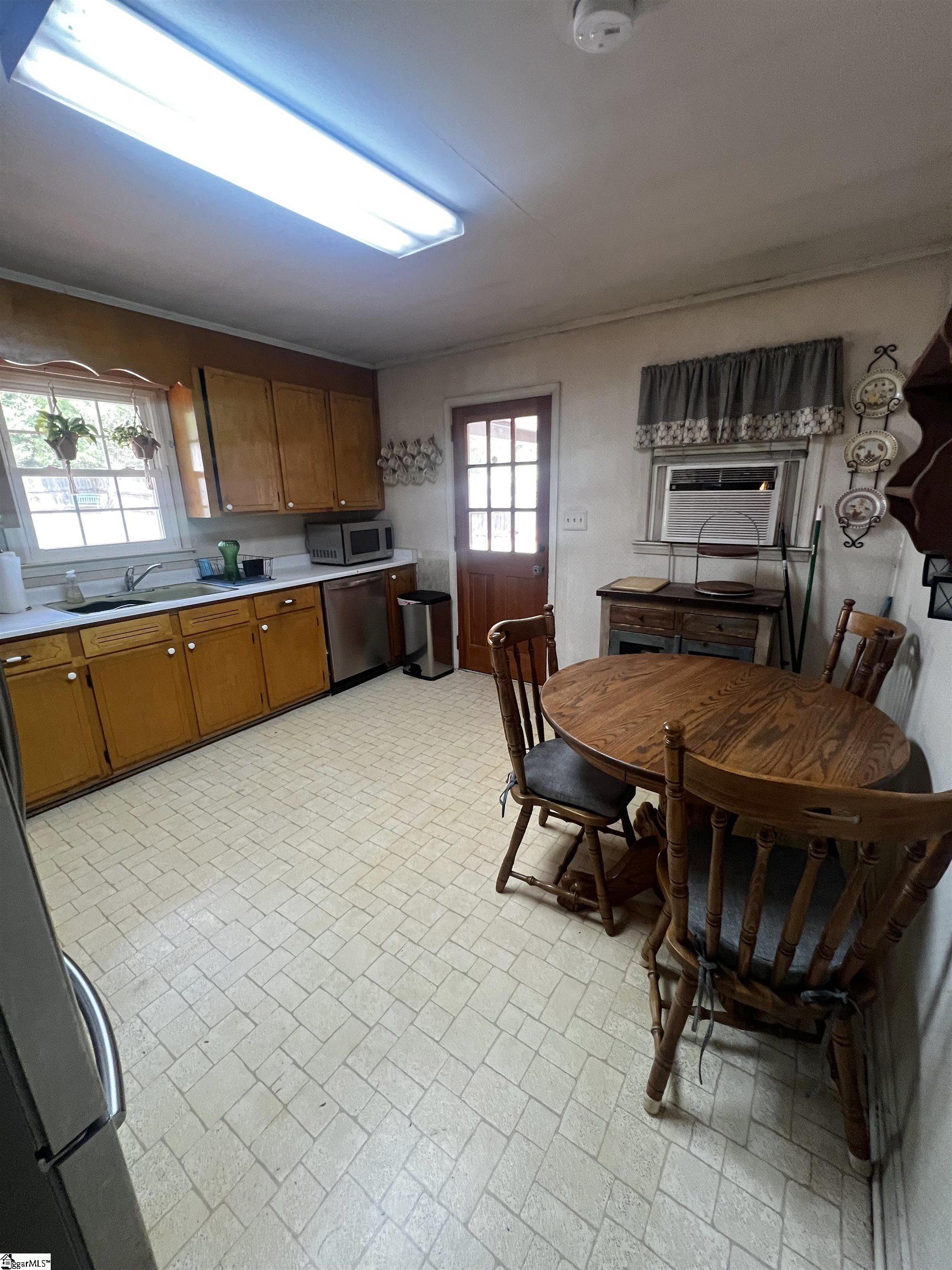 106 Pueblo Drive Greenville, SC 29617
