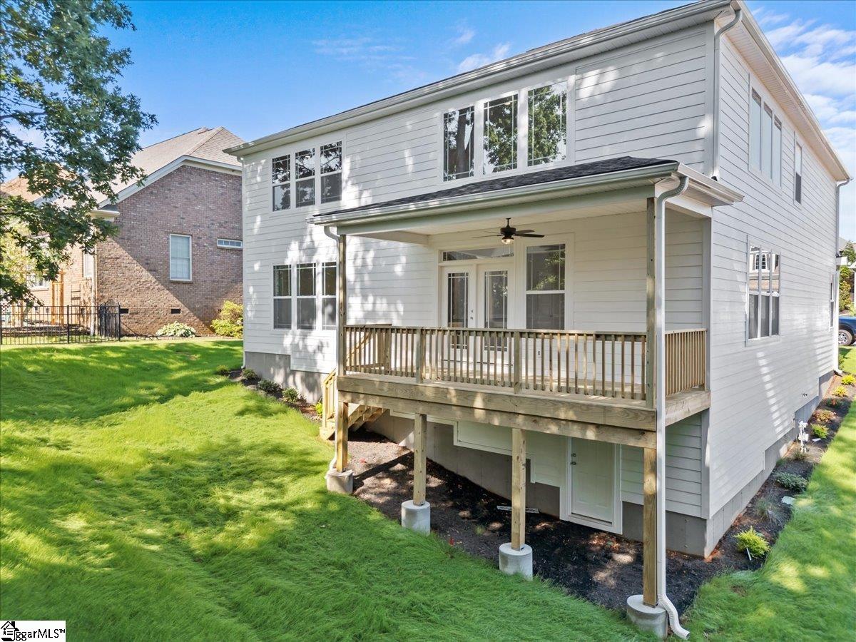100 Double Crest Drive Taylors, SC 29687