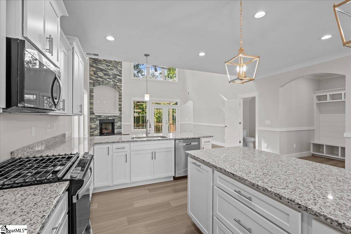 100 Double Crest Drive Taylors, SC 29687
